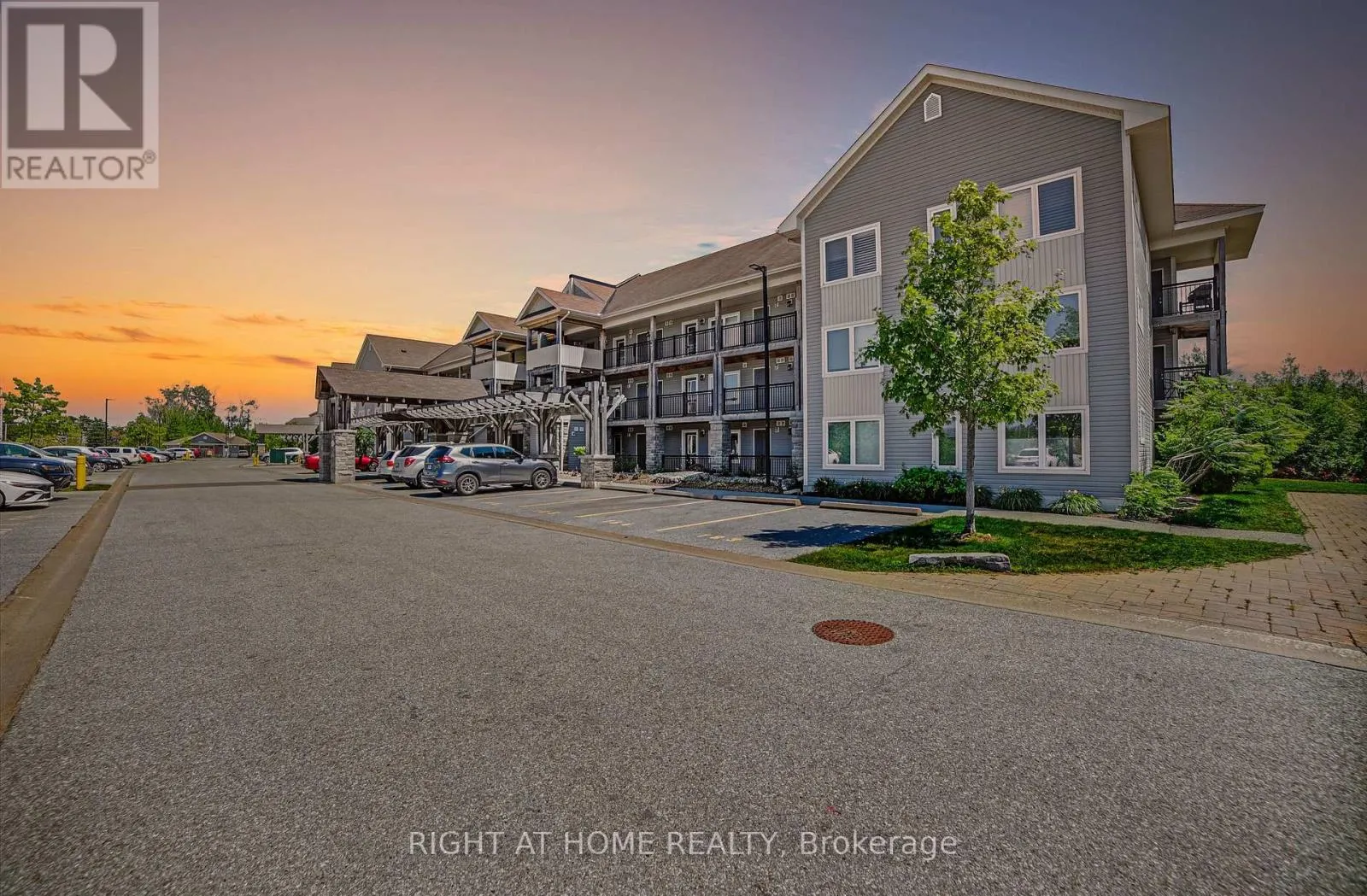 307 - 8 BRANDY LANE DRIVE