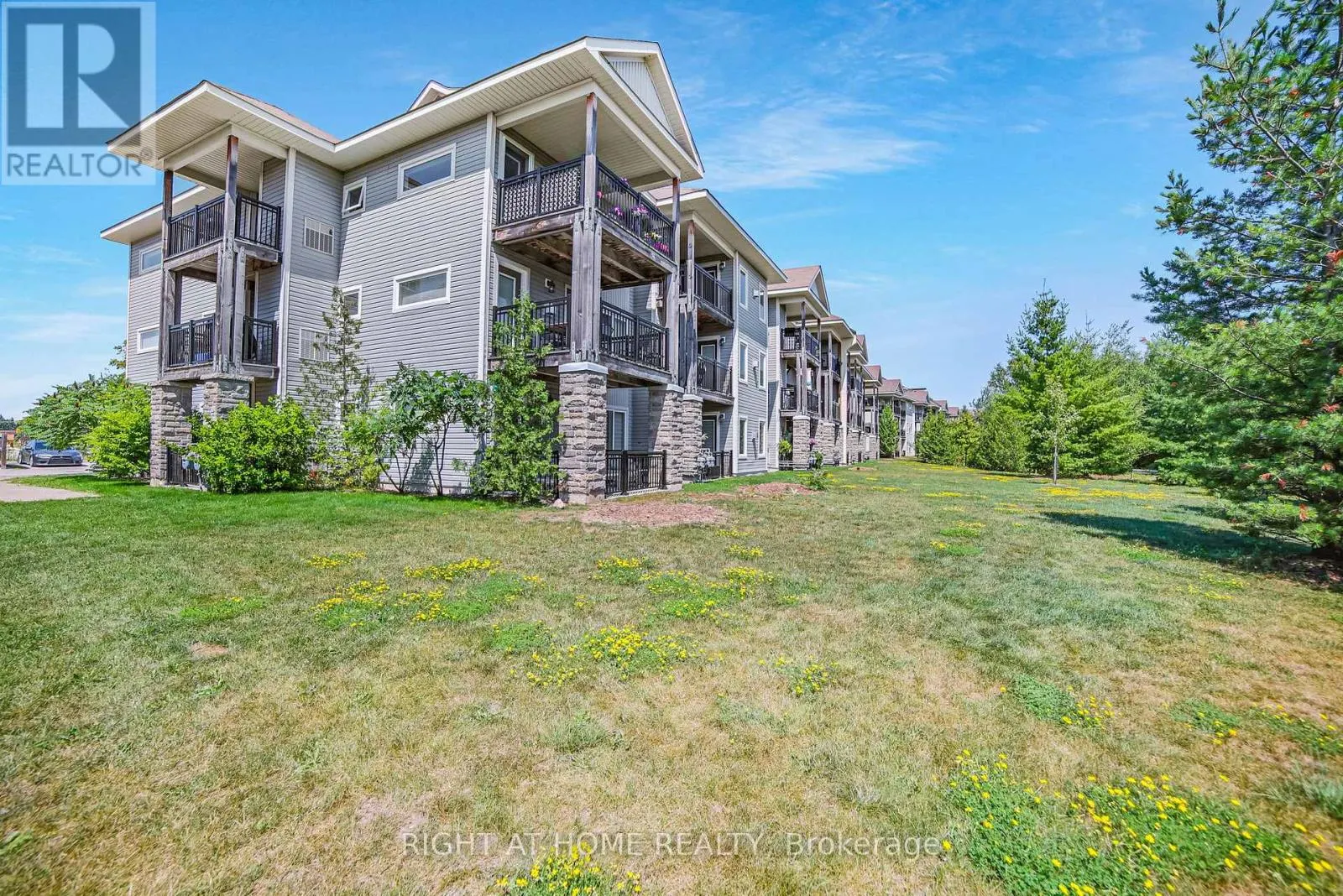 307 - 8 BRANDY LANE DRIVE
