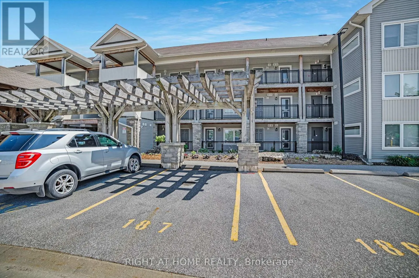 307 - 8 BRANDY LANE DRIVE