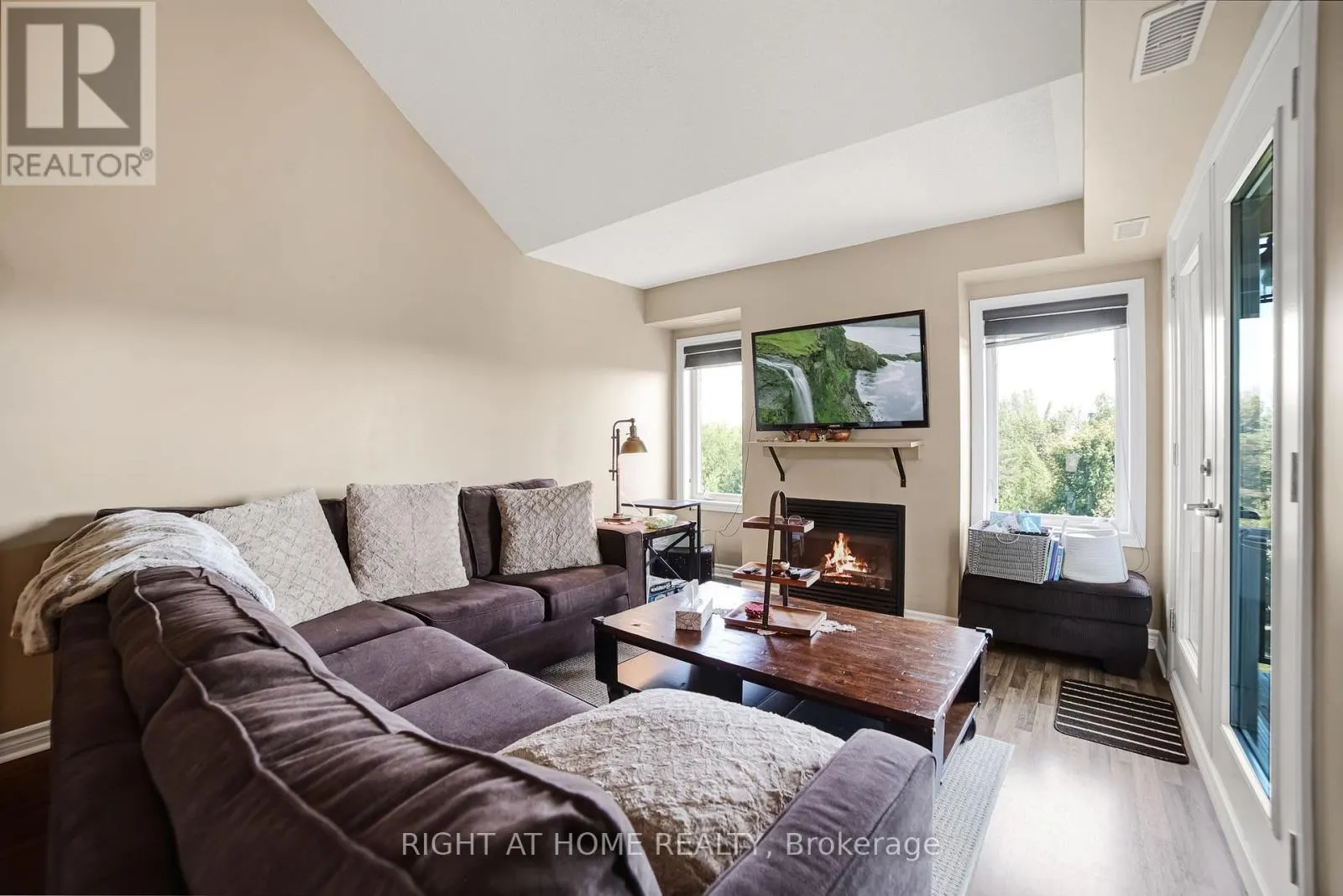 307 - 8 BRANDY LANE DRIVE