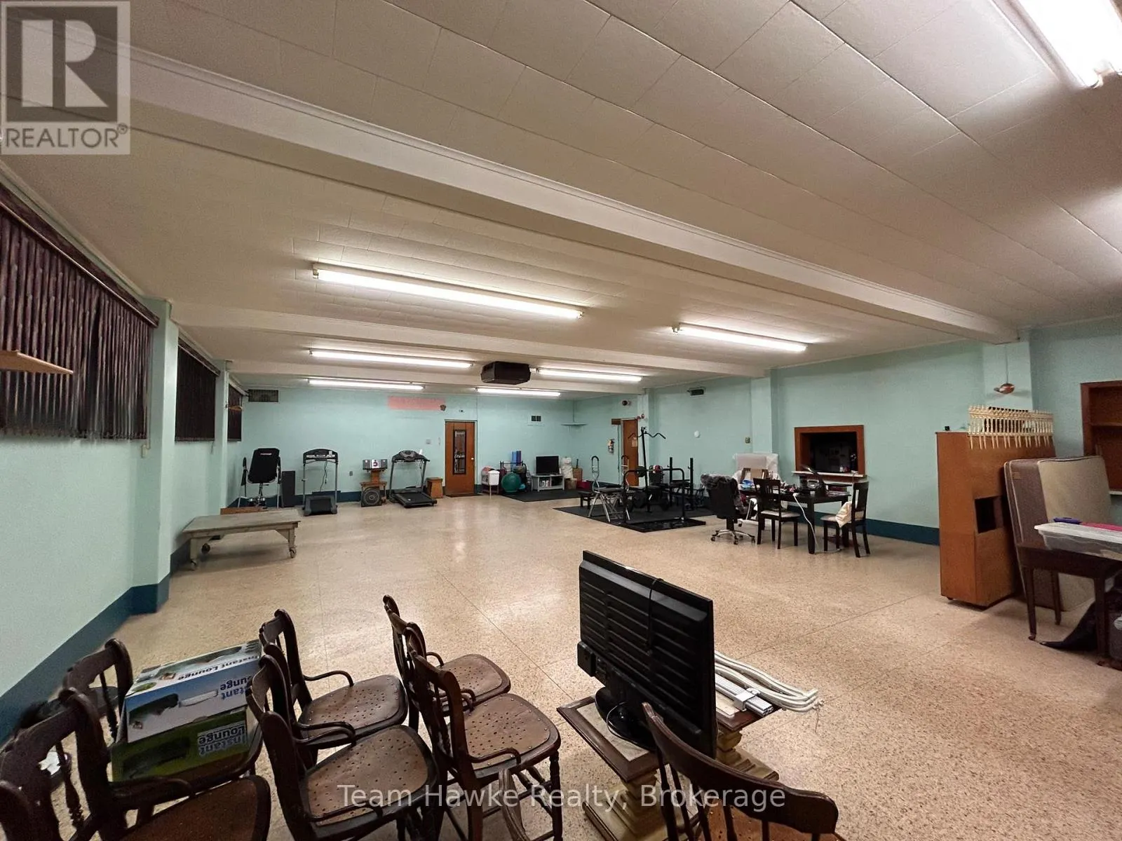 MAIN FLOOR - 518 DOMINION AVENUE, #Main Floor