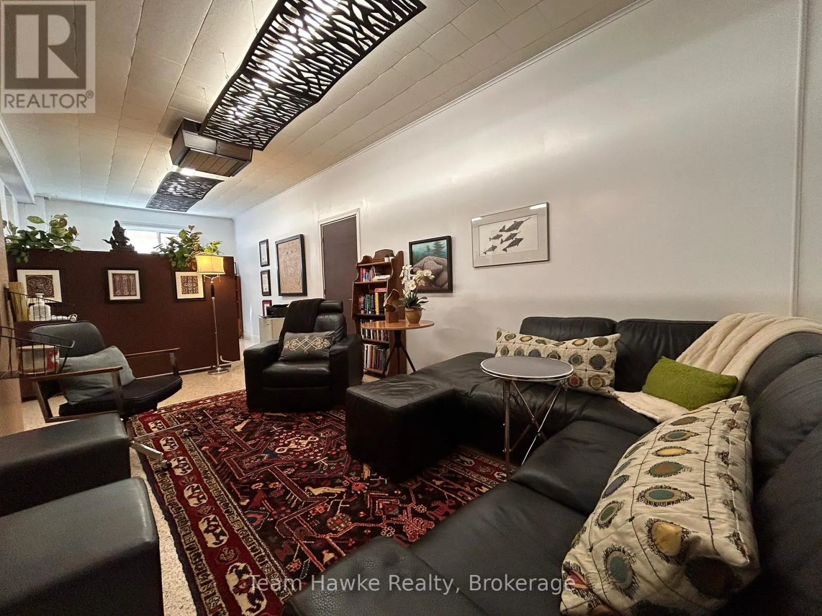 MAIN FLOOR - 518 DOMINION AVENUE, #Main Floor