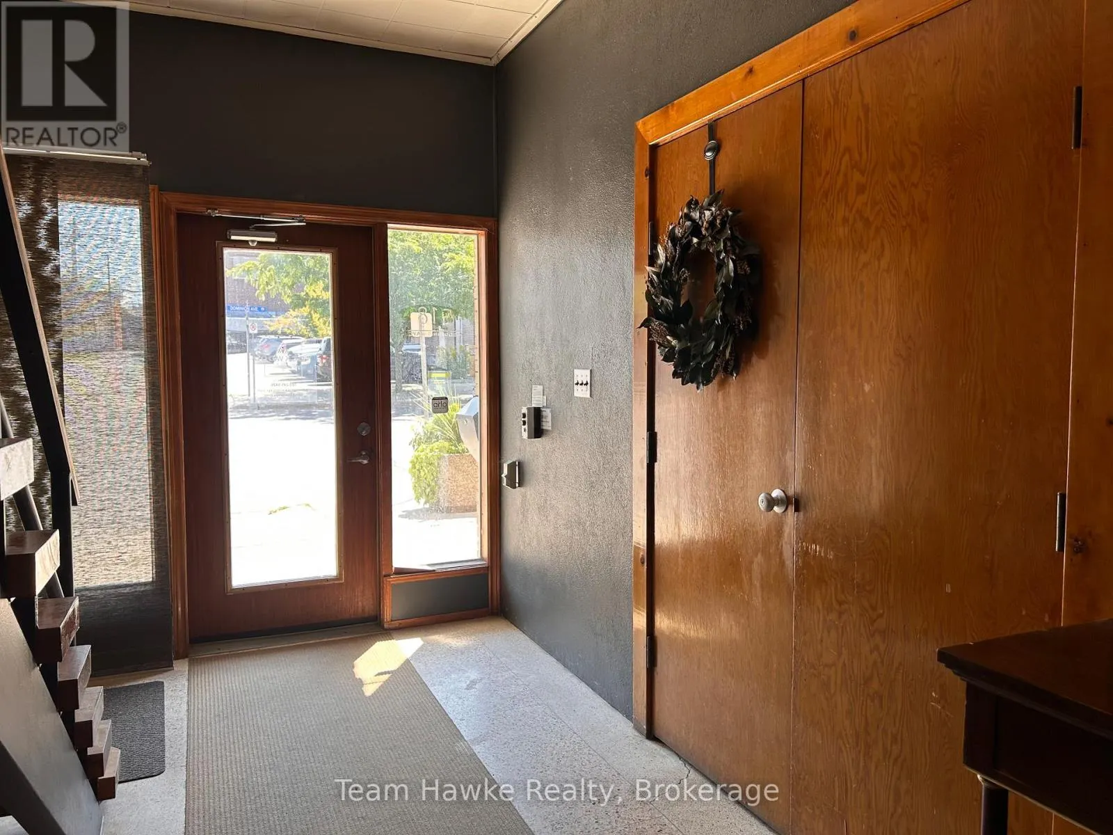 MAIN FLOOR - 518 DOMINION AVENUE, #Main Floor