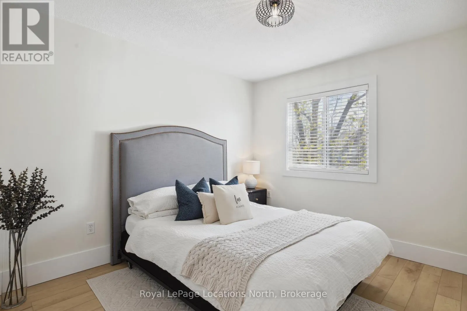 16 - 15 WATTS CRESCENT, #16