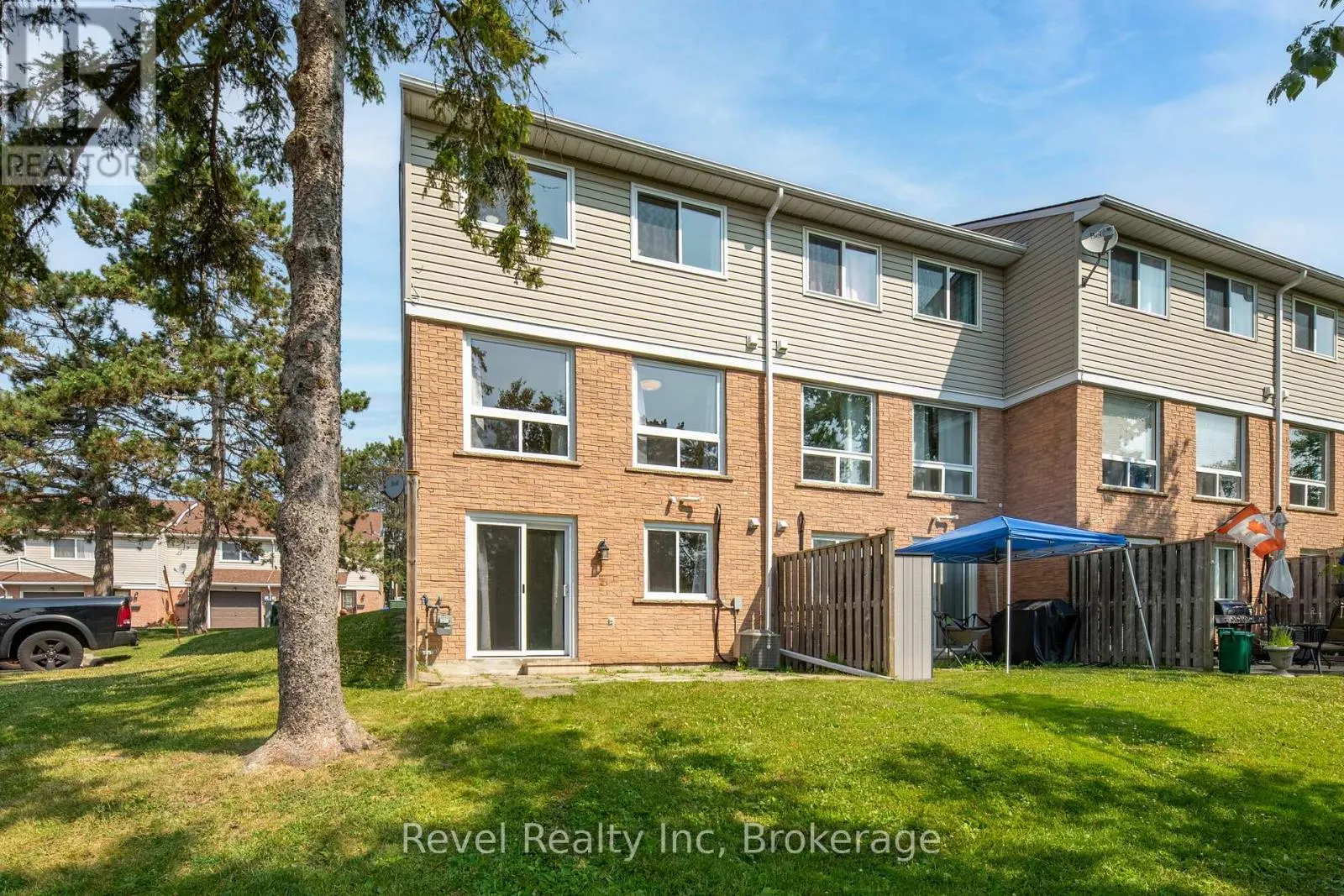 74 - 778 WILLIAM STREET, #74
