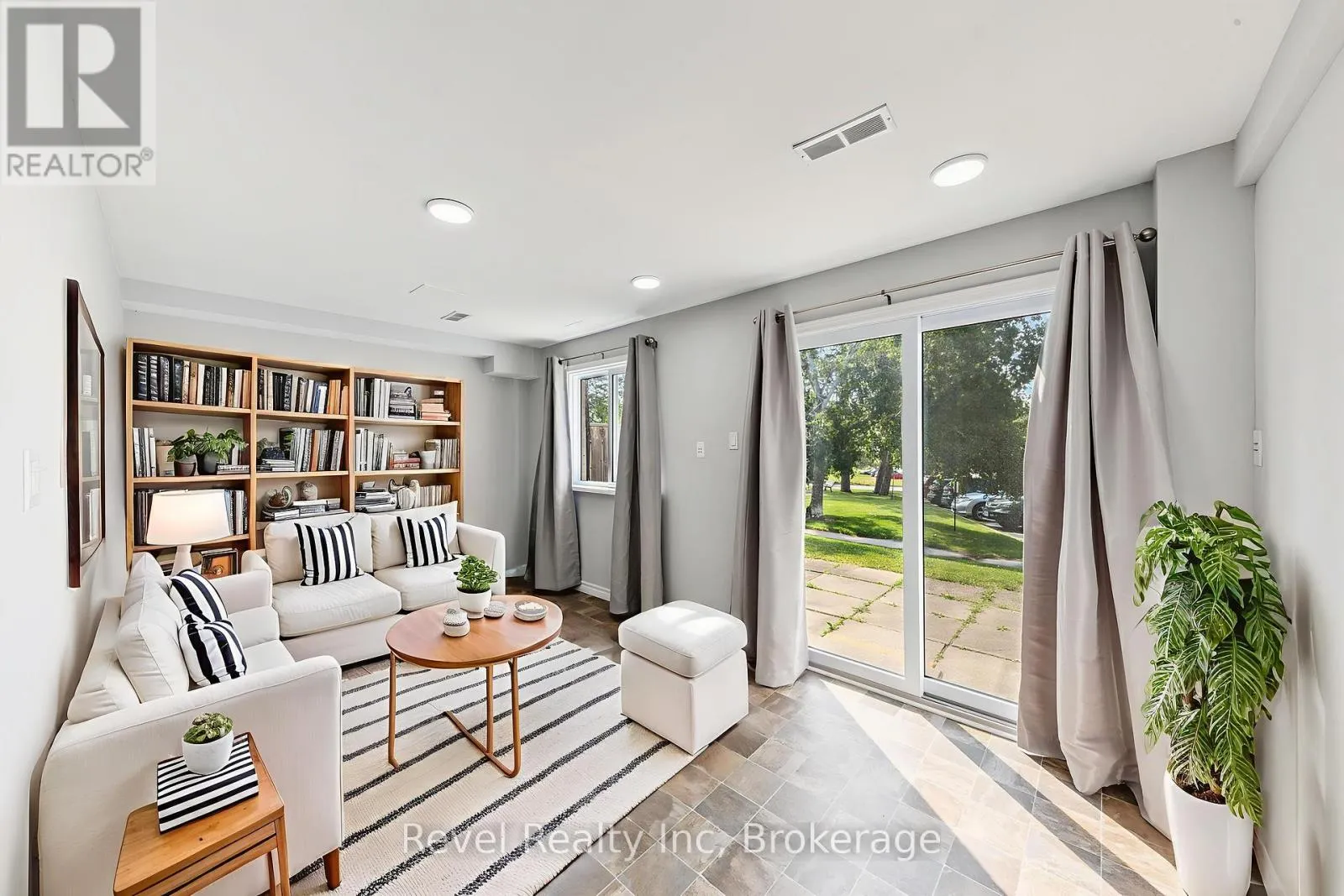 74 - 778 WILLIAM STREET, #74