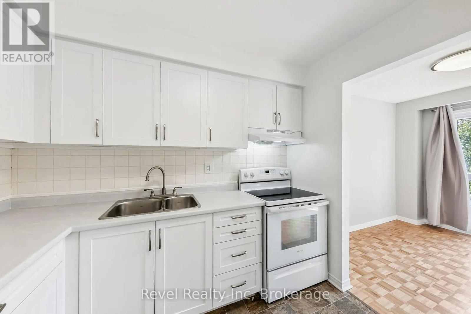 74 - 778 WILLIAM STREET, #74