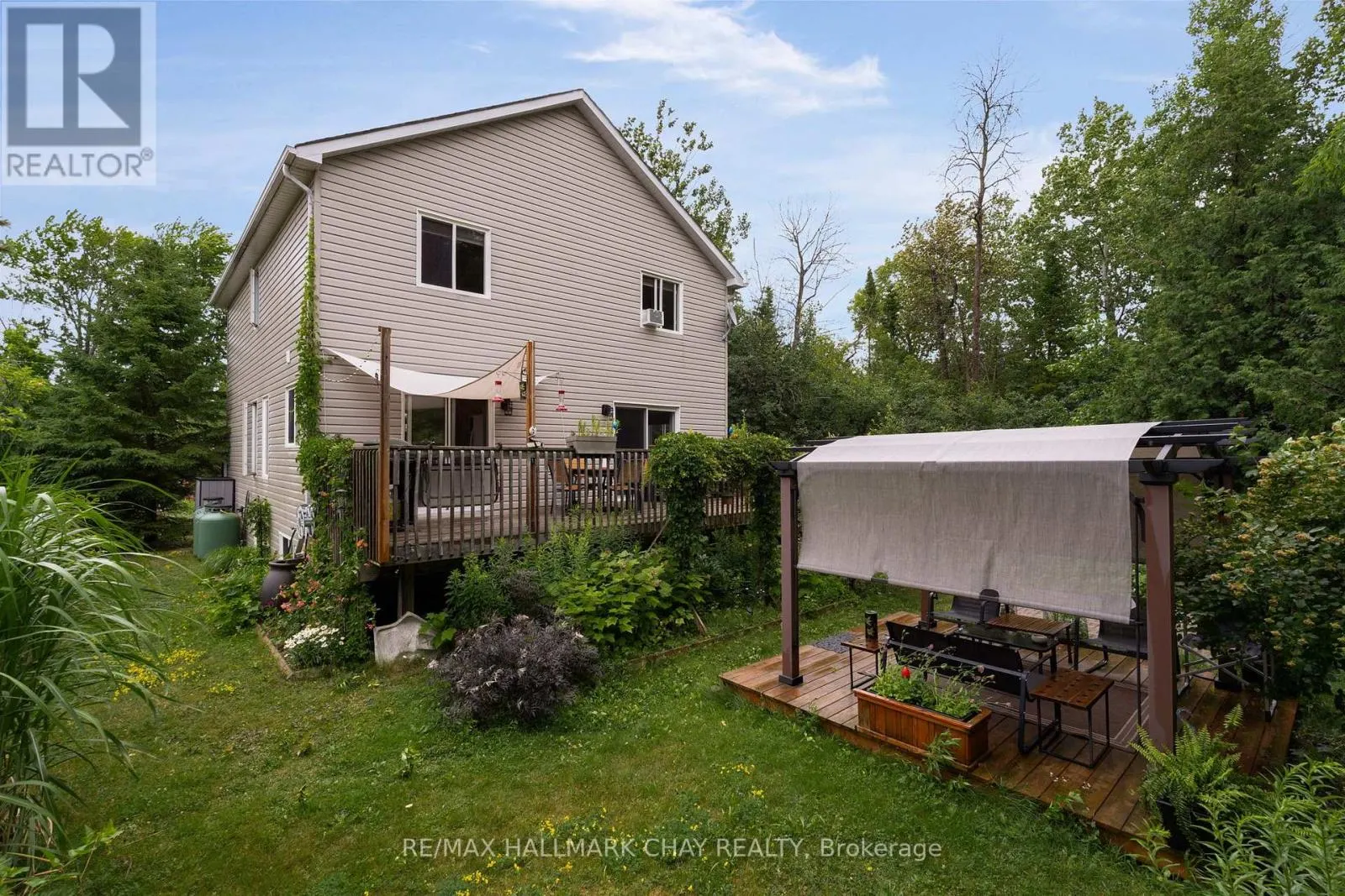 19 CONSTANCE BOULEVARD