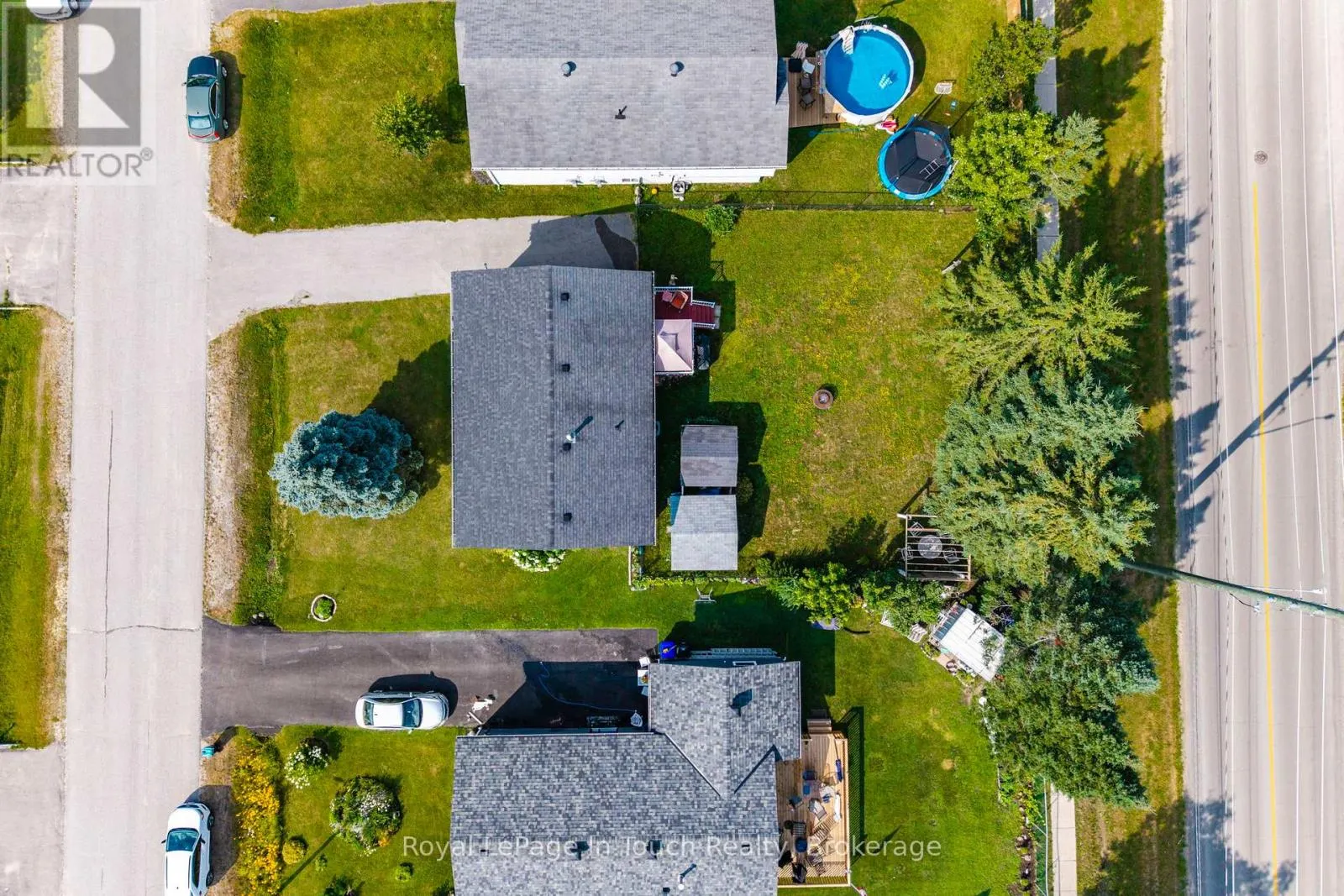 32 BRIDLE ROAD