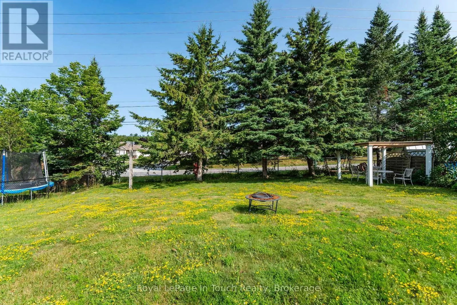 32 BRIDLE ROAD