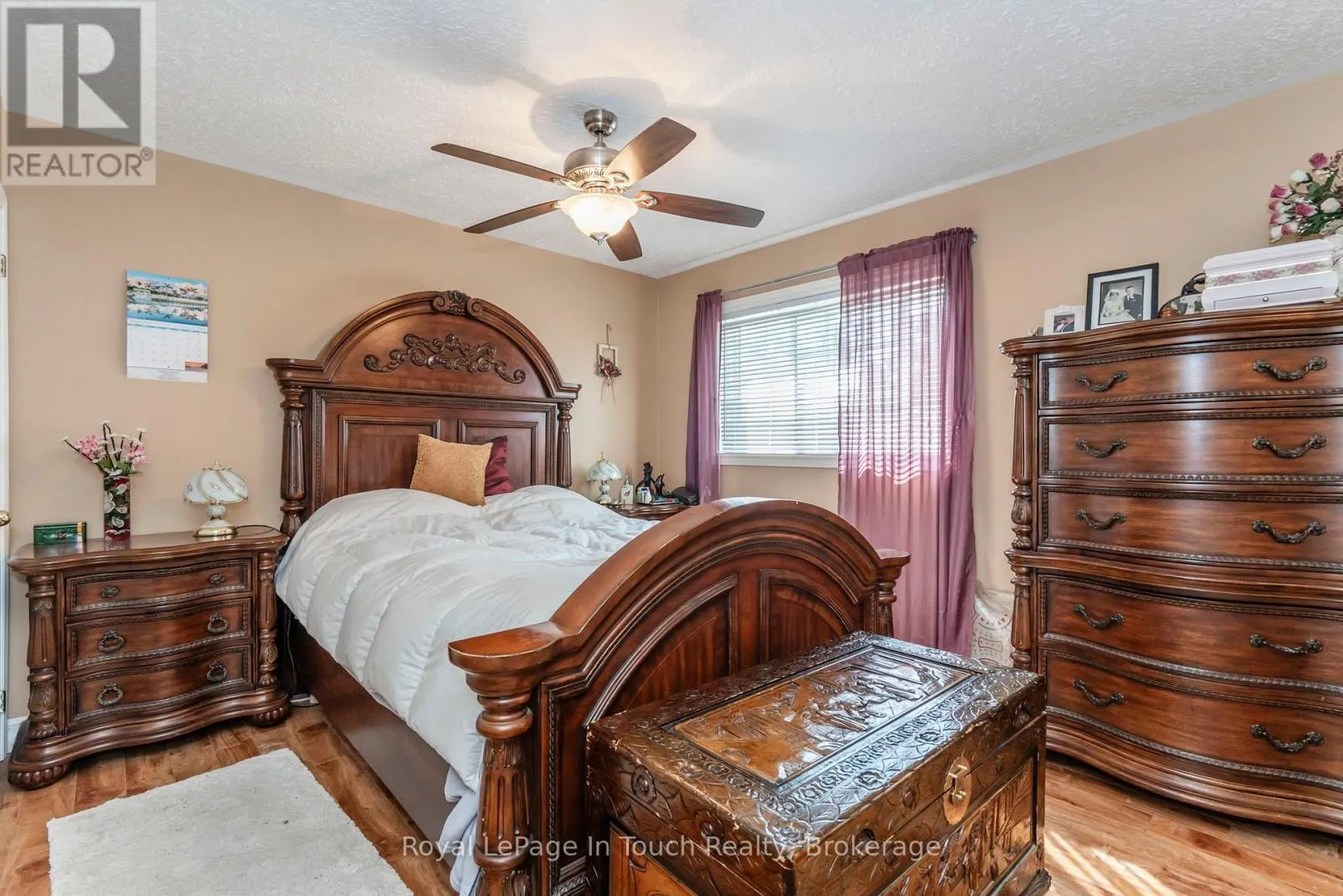 32 BRIDLE ROAD