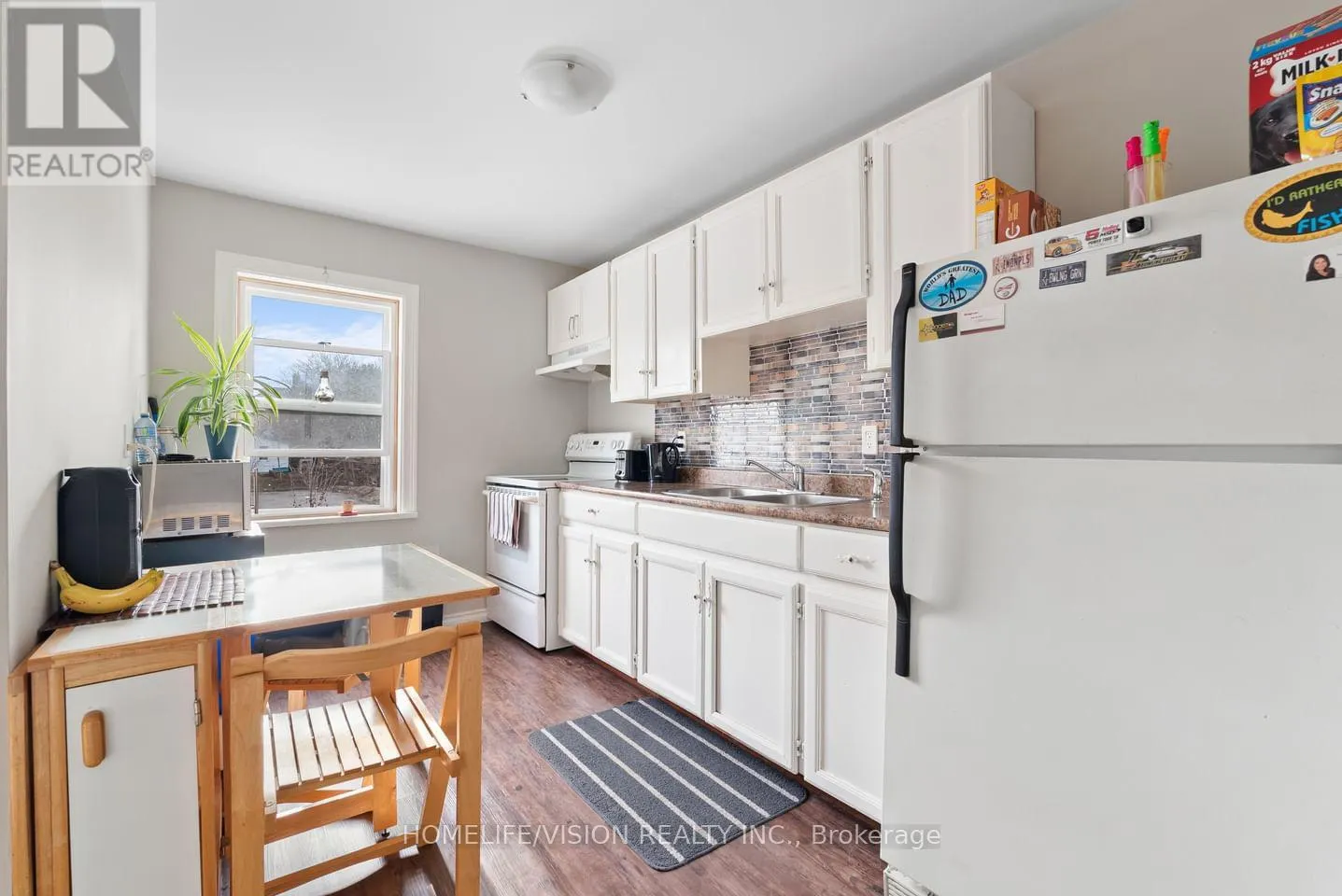 78 FRONT STREET S