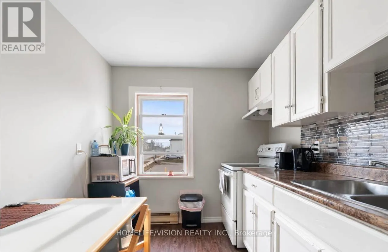 78 FRONT STREET S