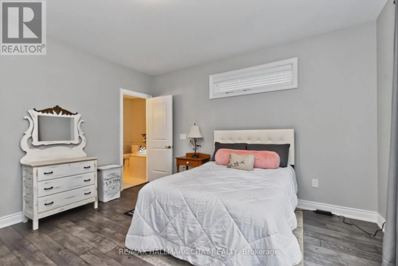 2 TIMBERLAND COURT S