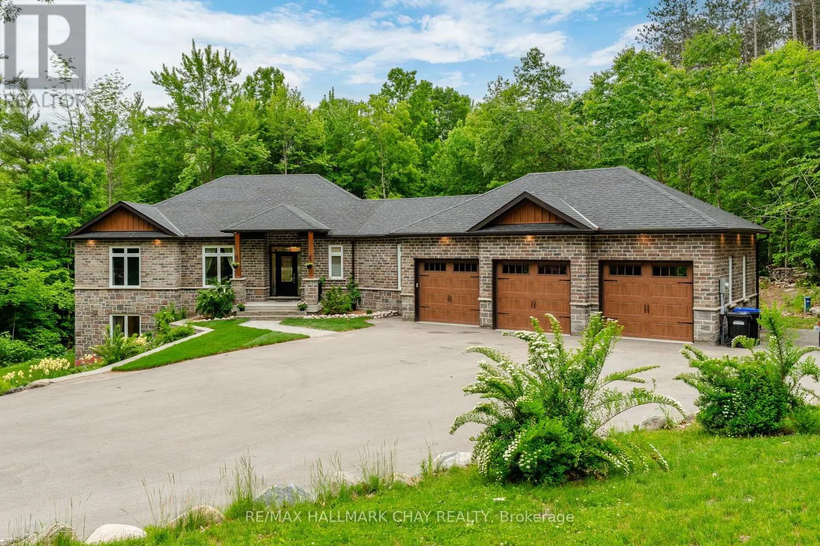 2 TIMBERLAND COURT S