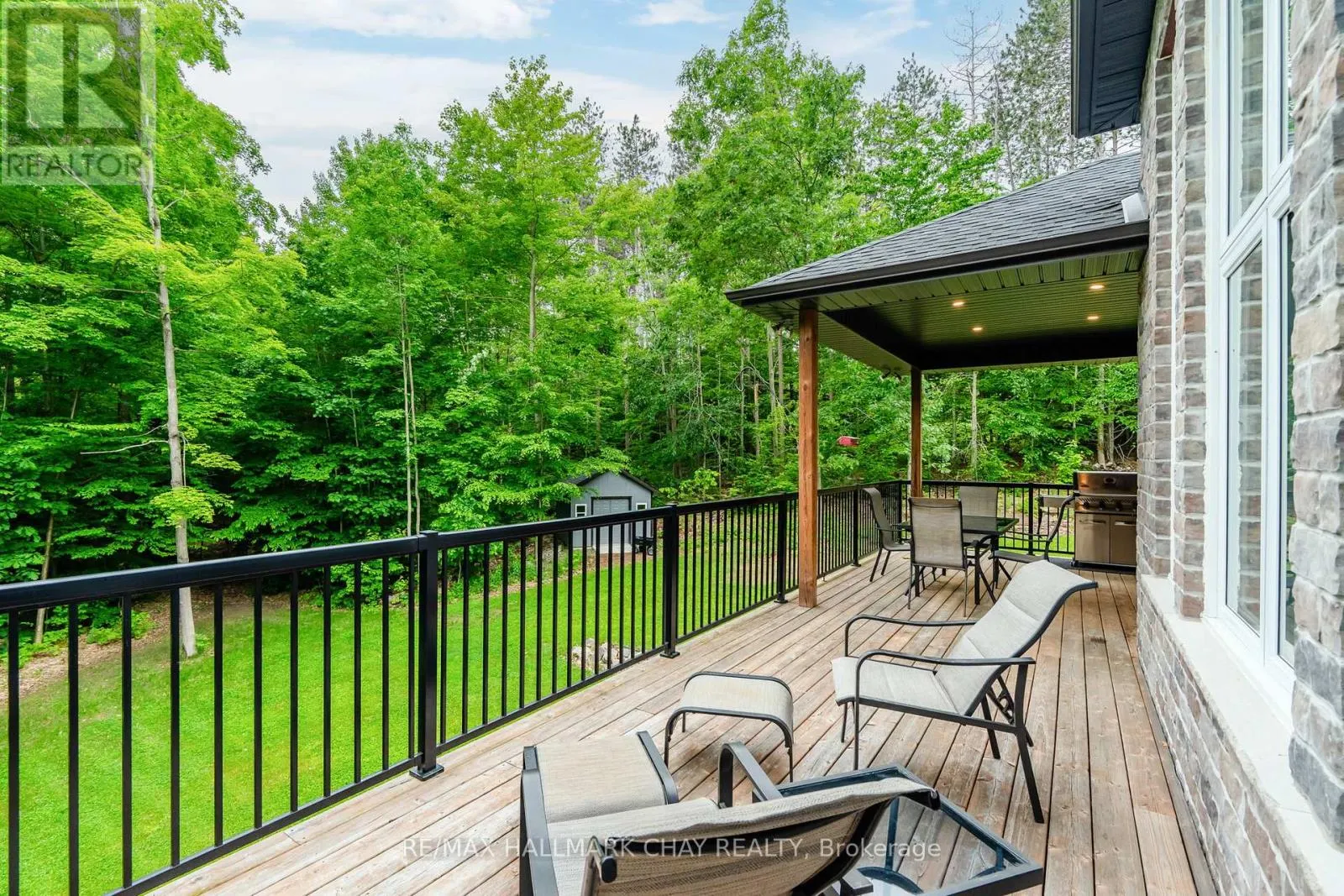 2 TIMBERLAND COURT S