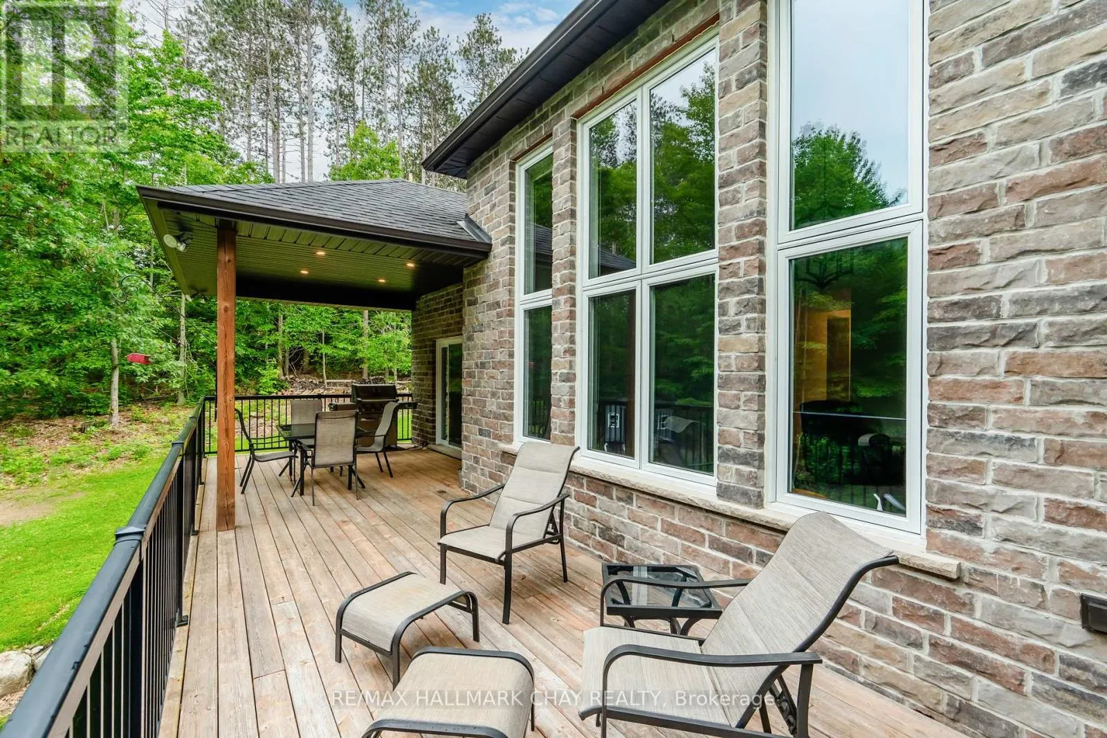 2 TIMBERLAND COURT S