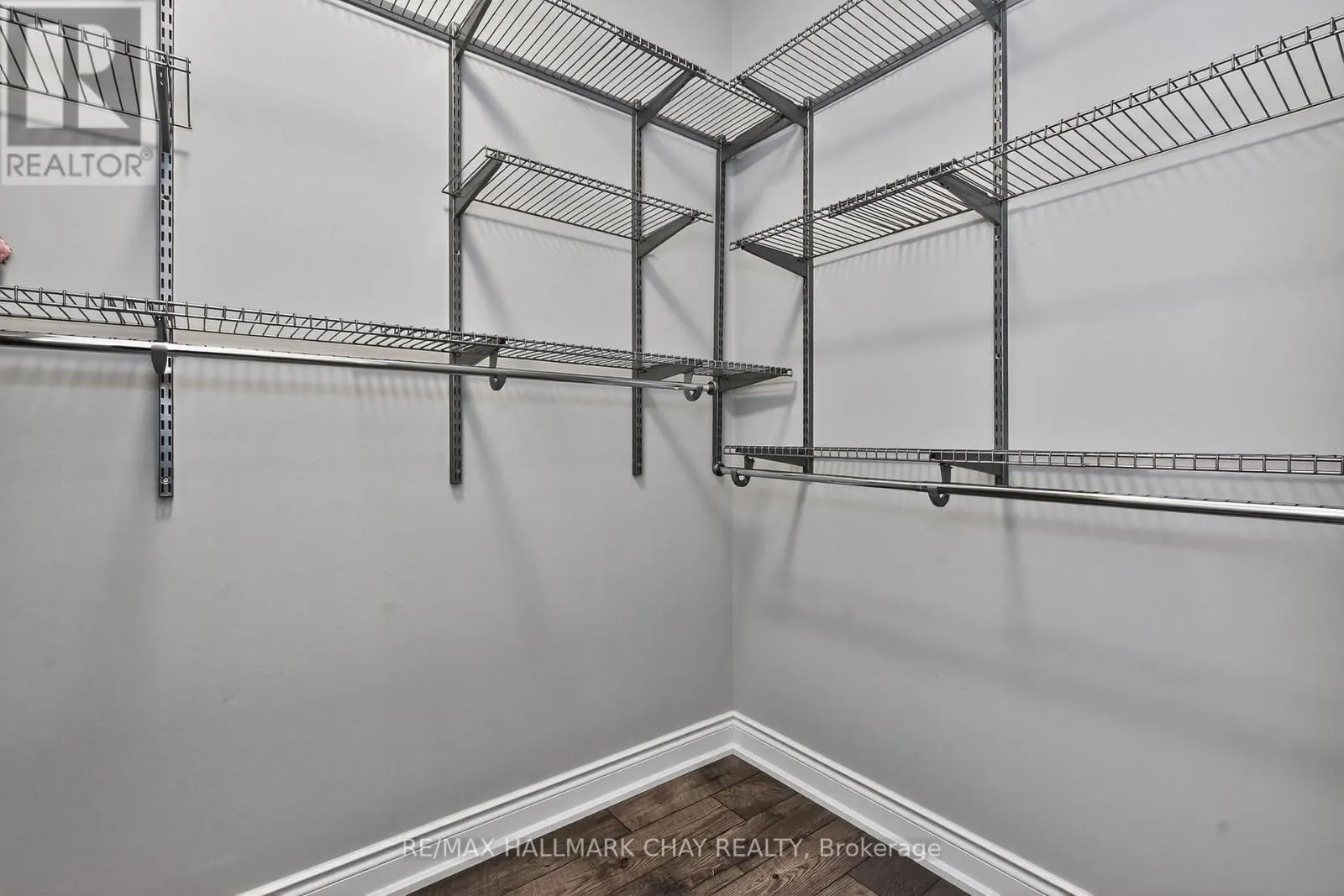 2 TIMBERLAND COURT S