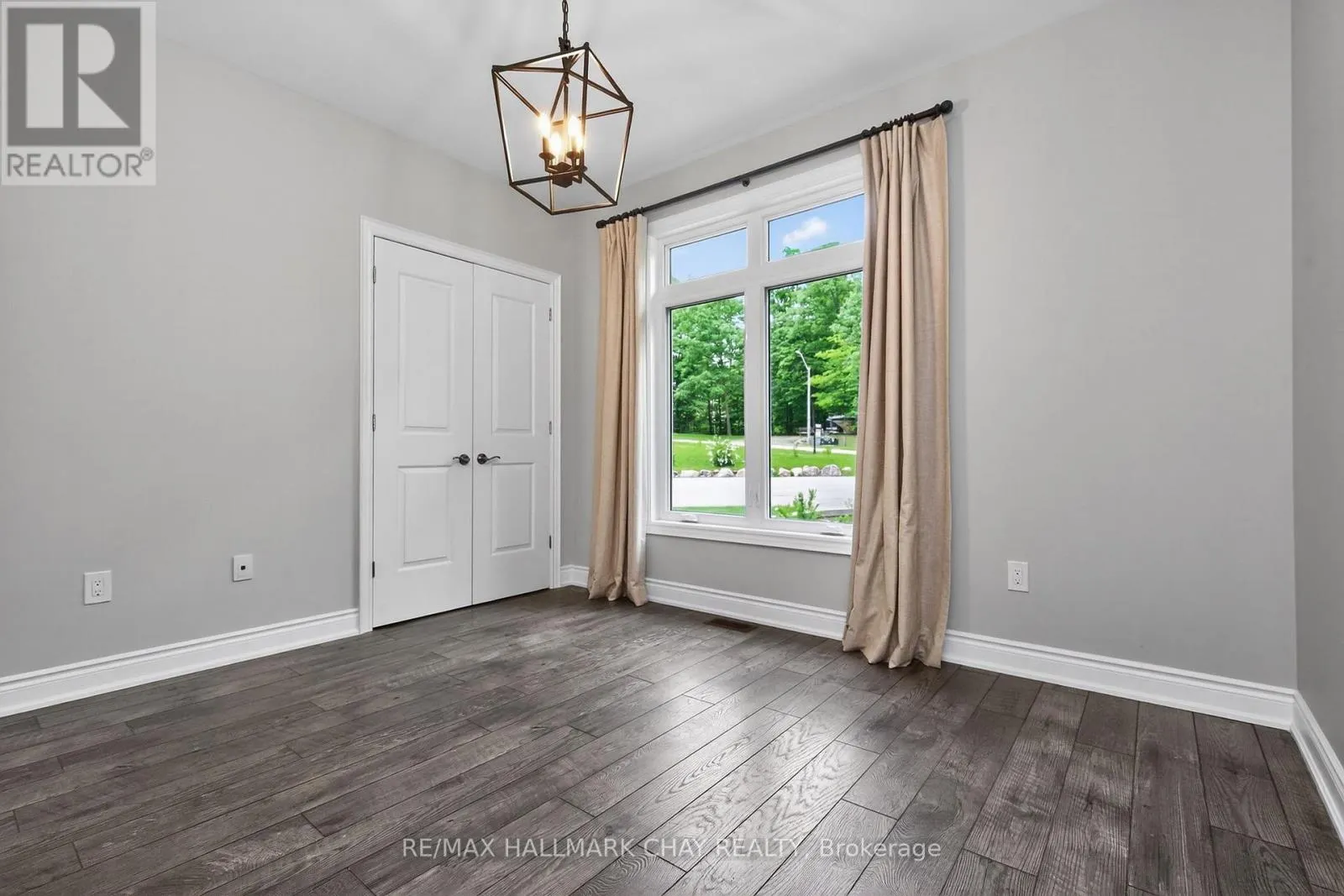 2 TIMBERLAND COURT S
