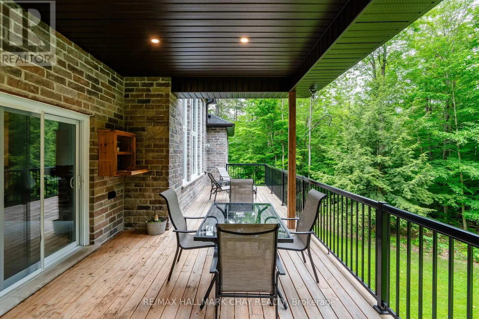 2 TIMBERLAND COURT S