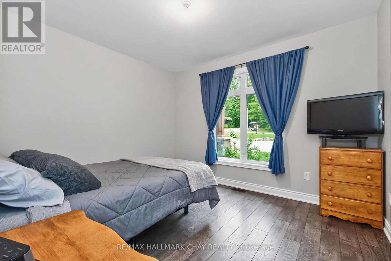 2 TIMBERLAND COURT S