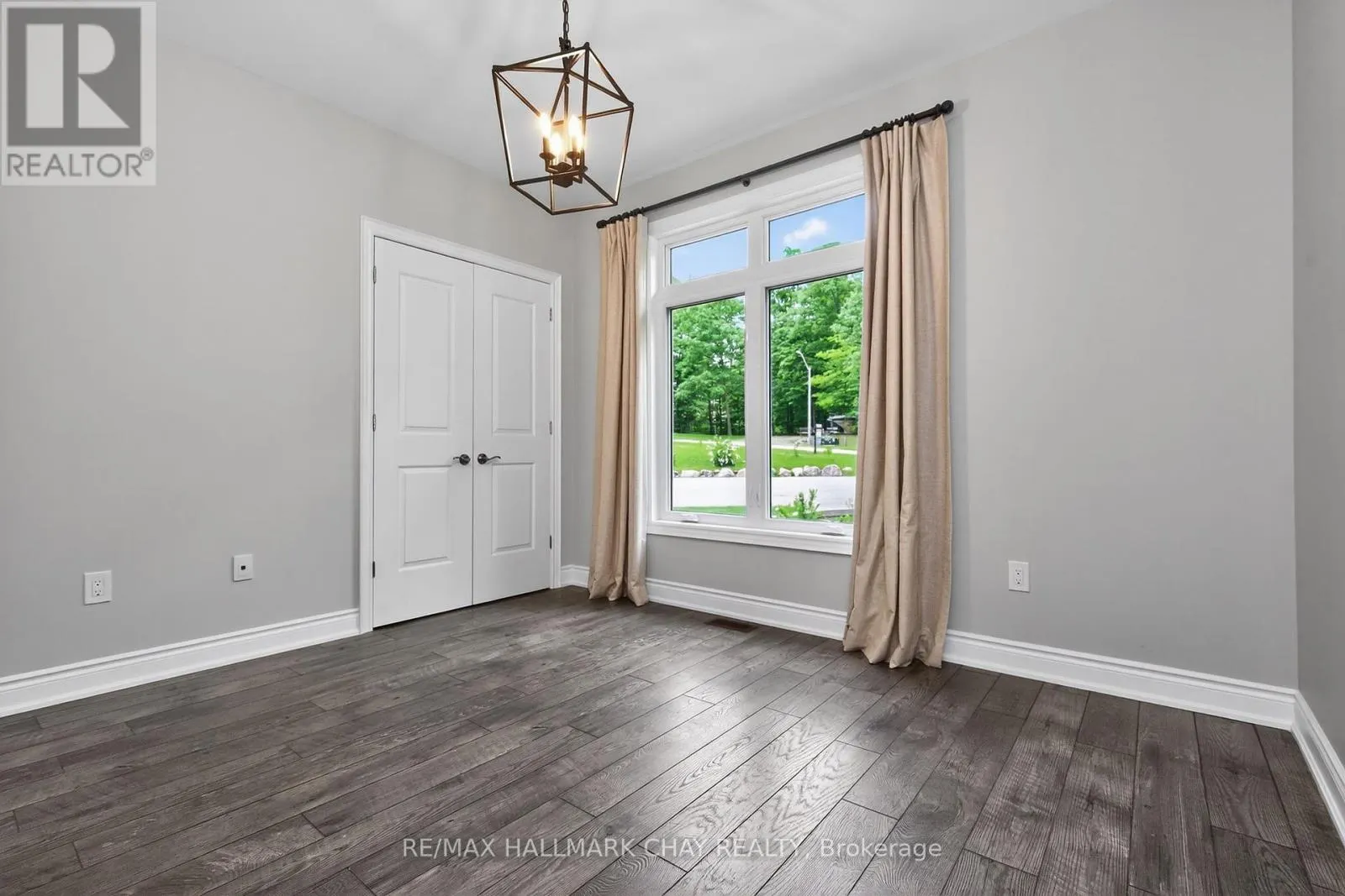 2 TIMBERLAND COURT S