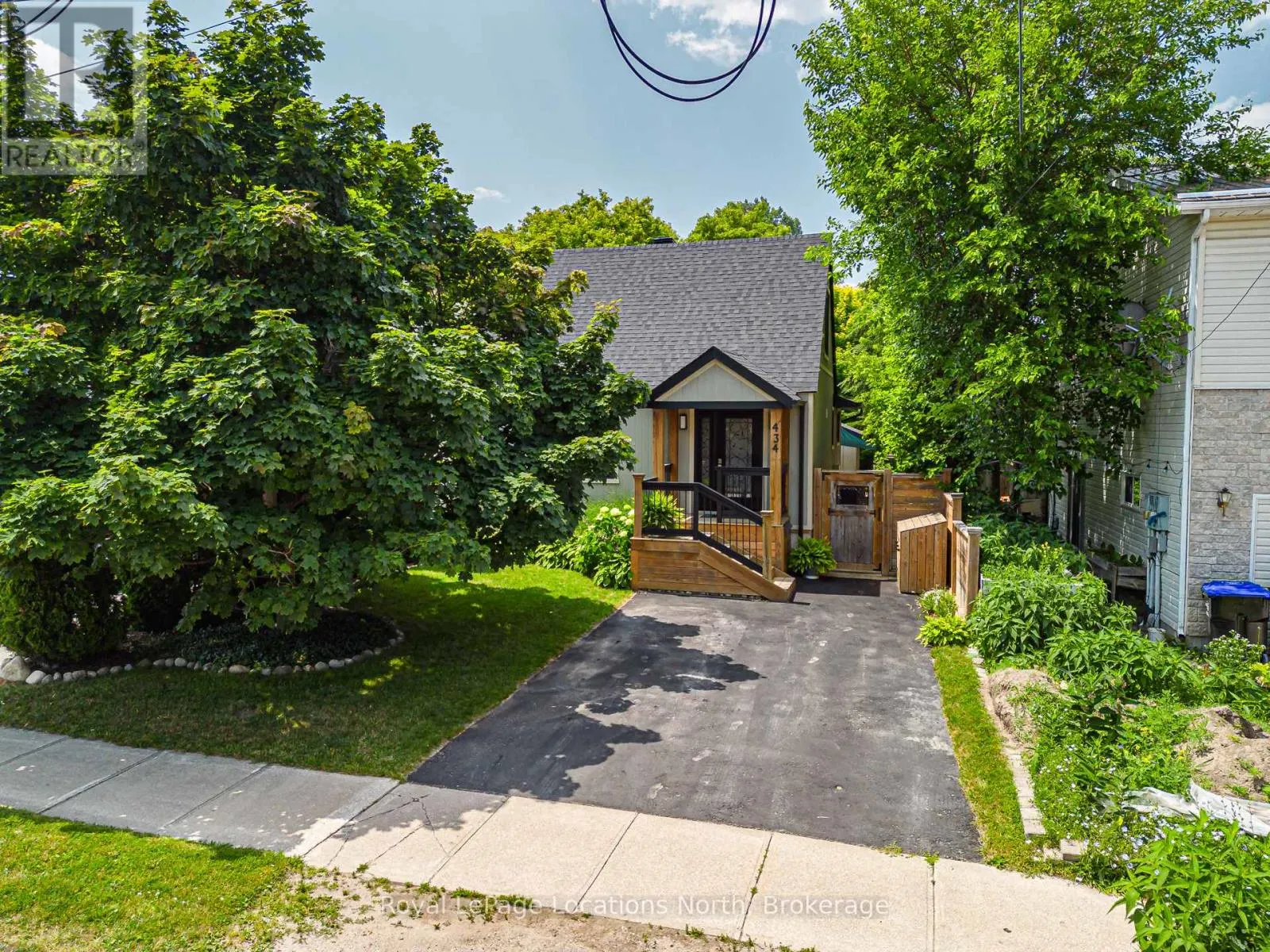 434 OAK STREET