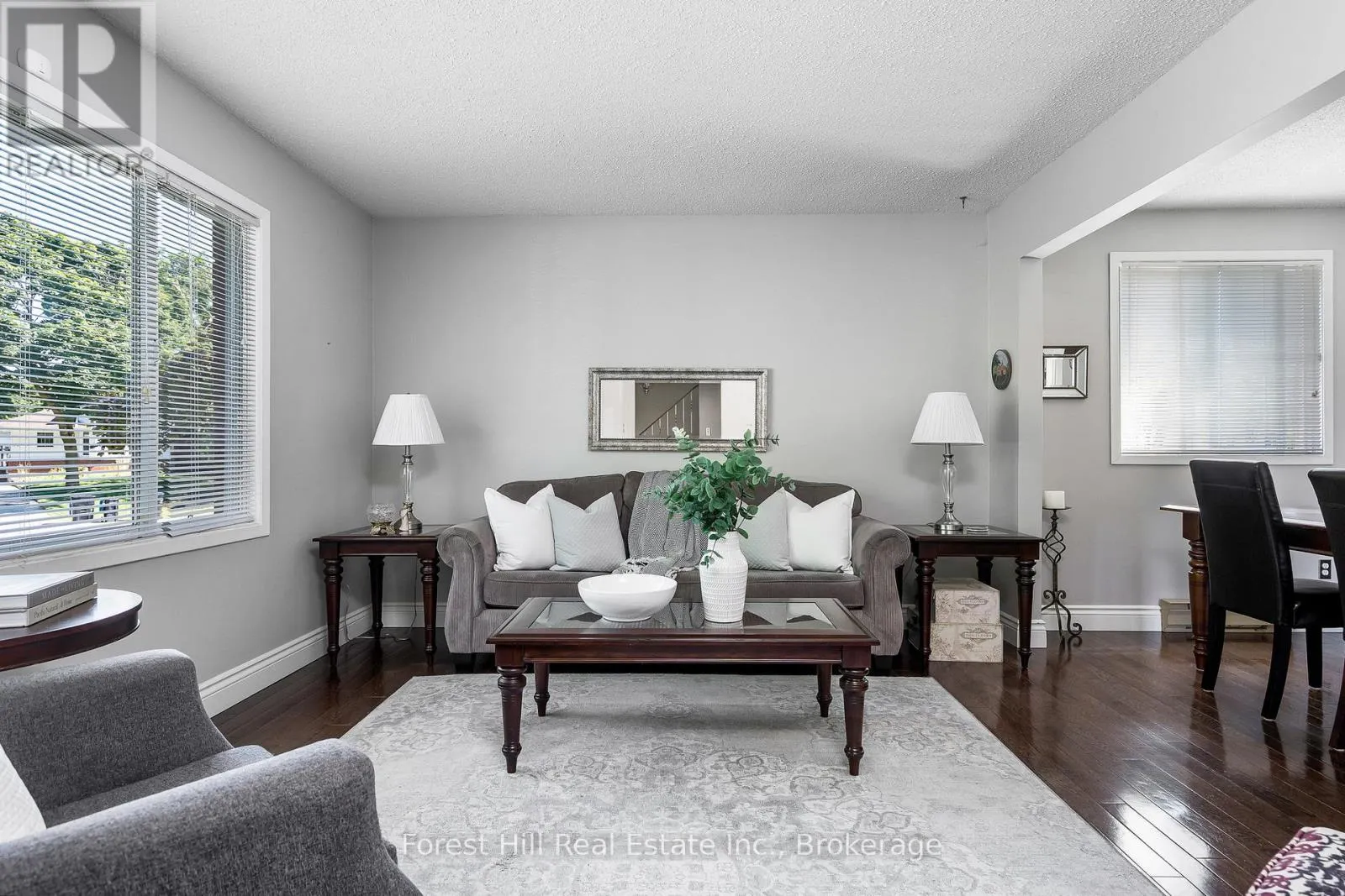 10 LESLIE DRIVE
