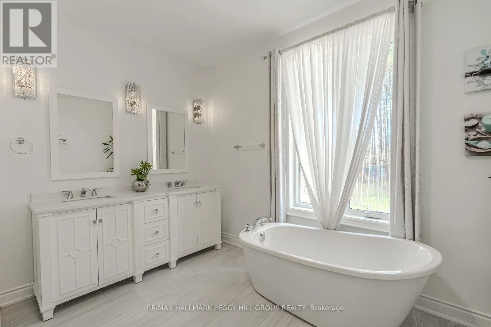 38 WINDERMERE CIRCLE