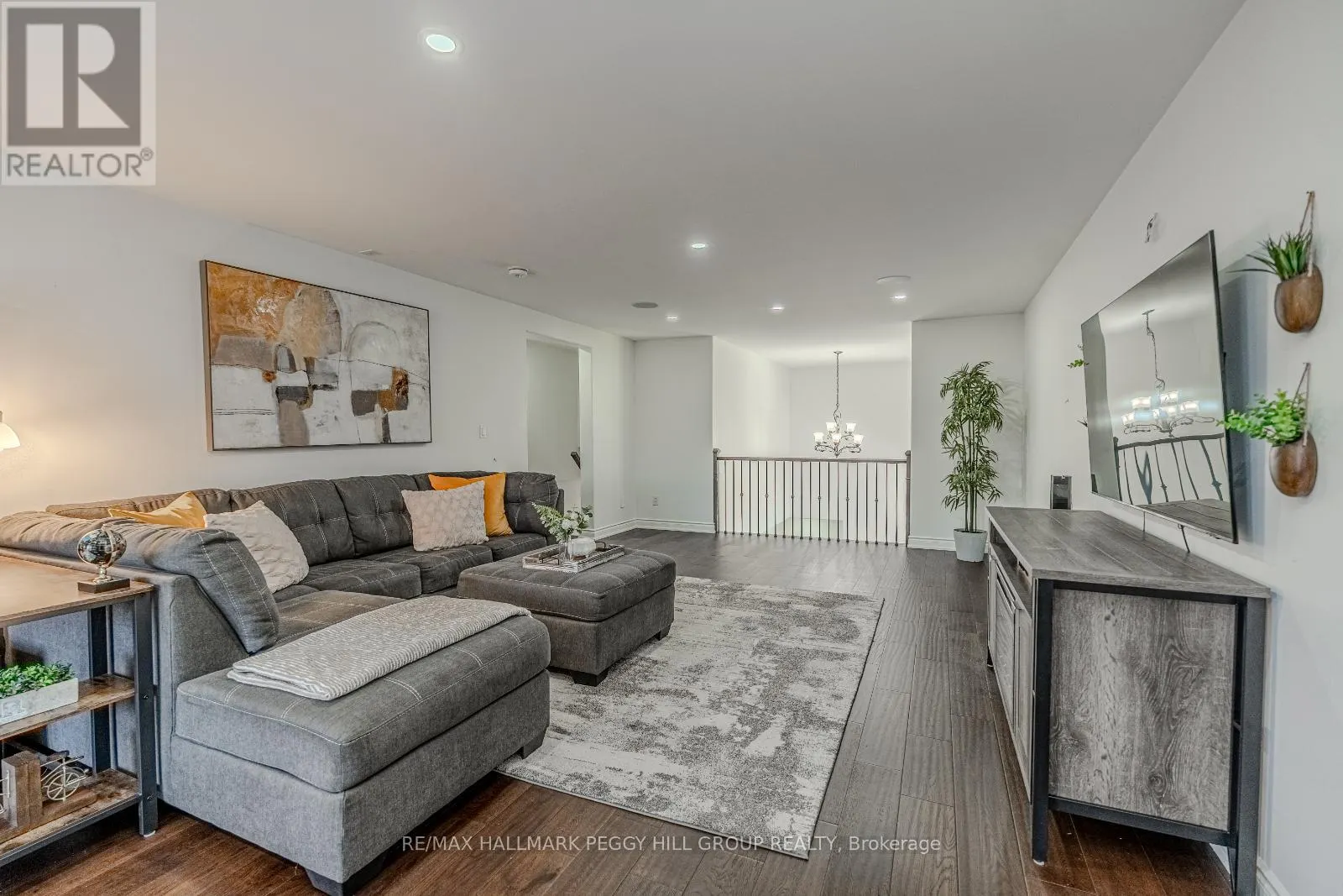 38 WINDERMERE CIRCLE