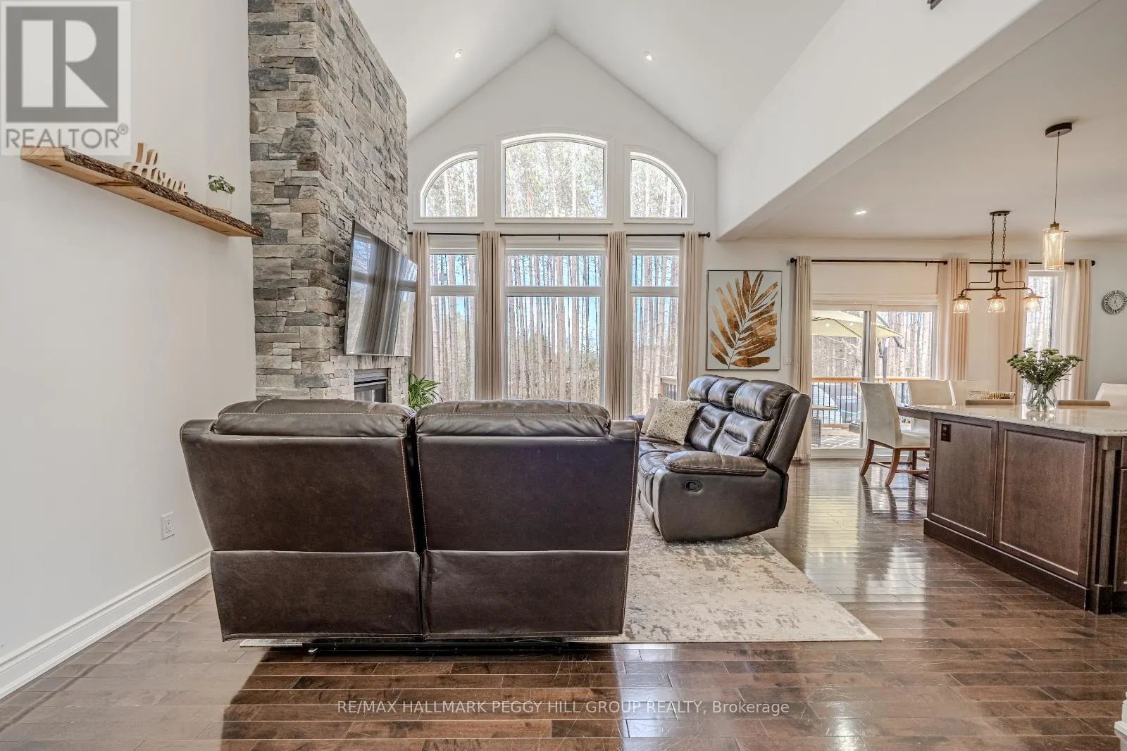 38 WINDERMERE CIRCLE