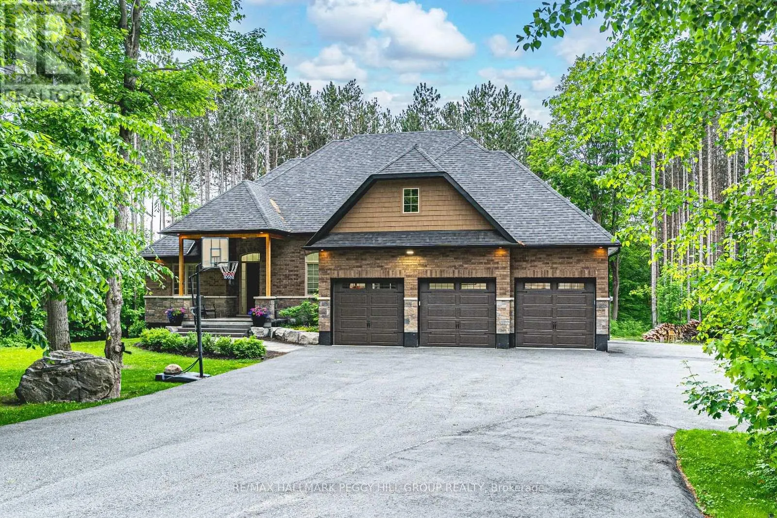 38 WINDERMERE CIRCLE