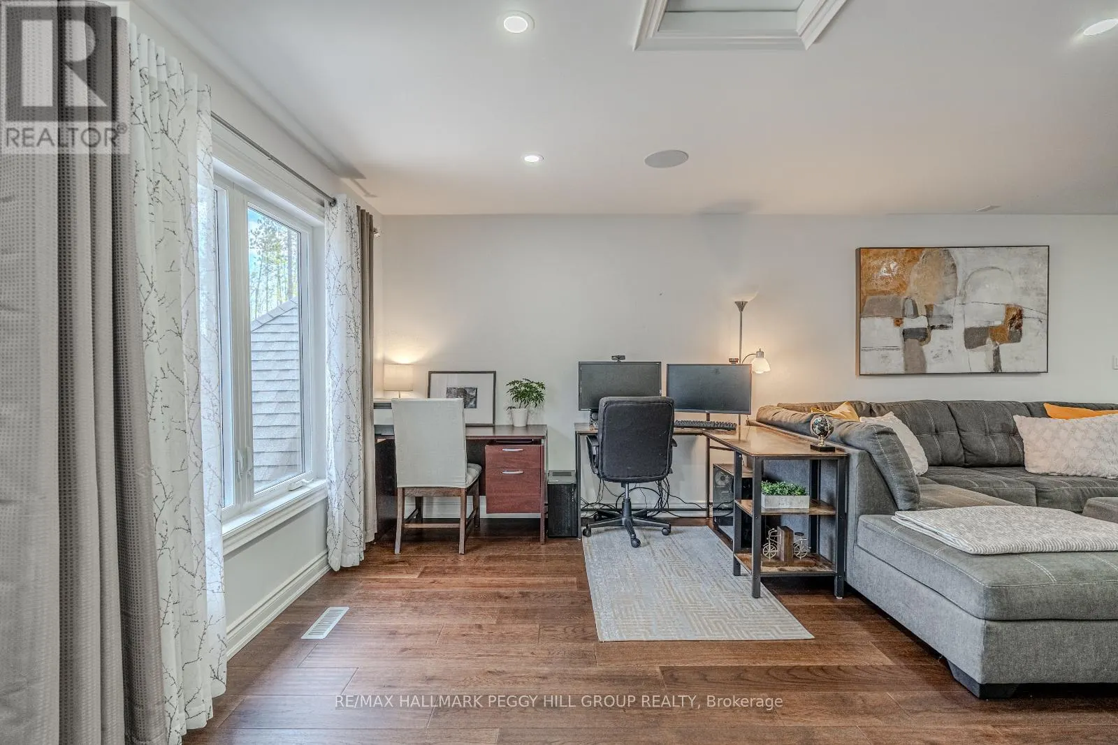 38 WINDERMERE CIRCLE