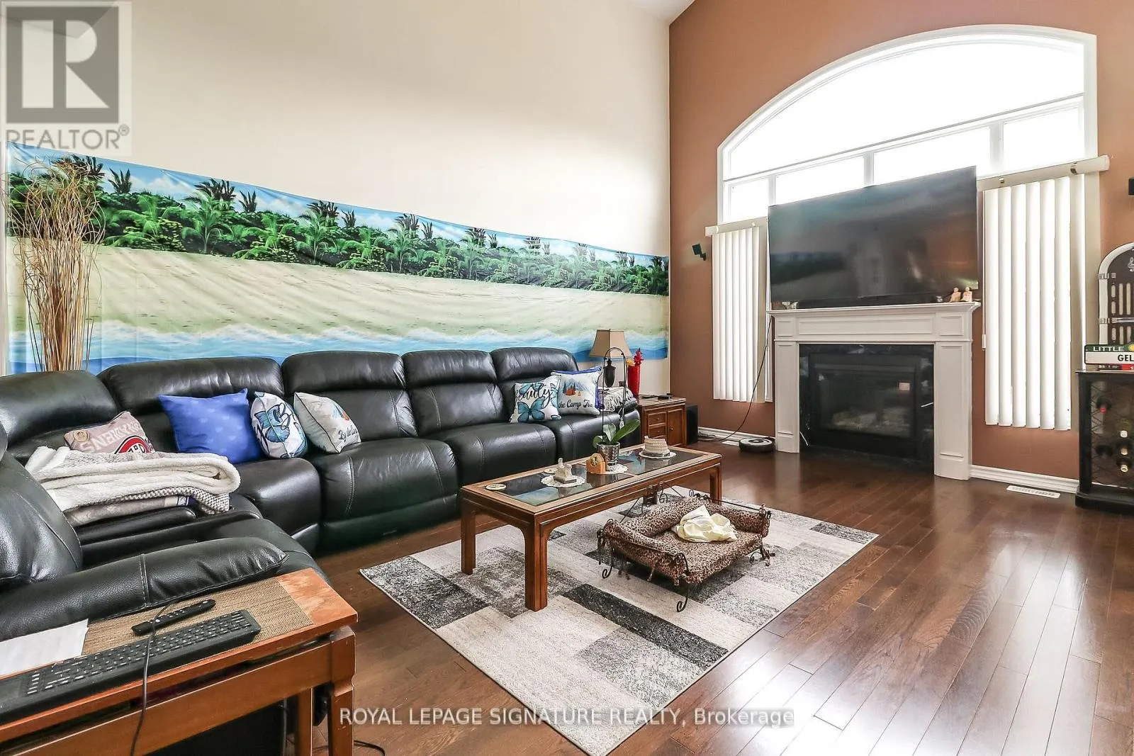 48 ALLEGRA DRIVE