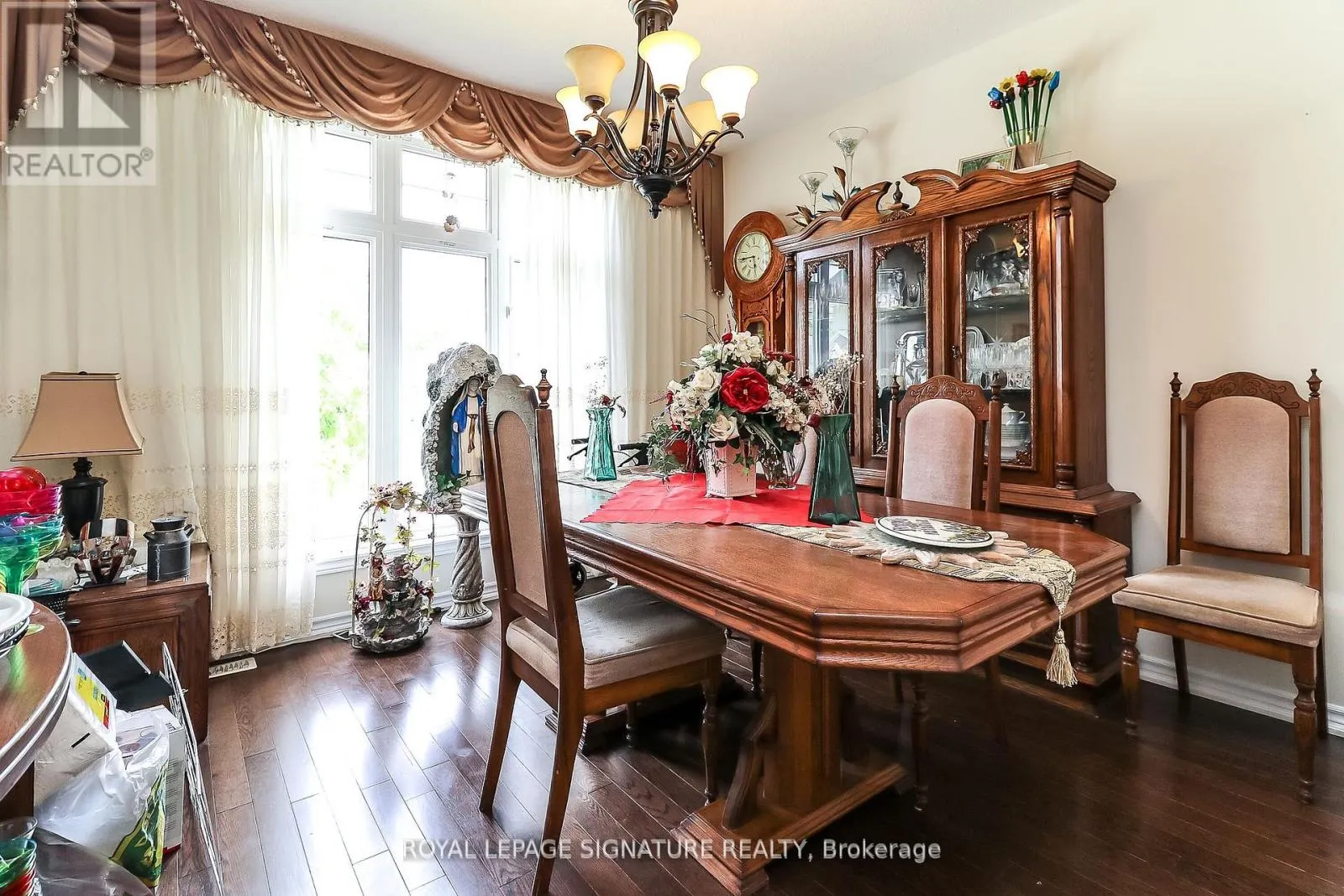 48 ALLEGRA DRIVE