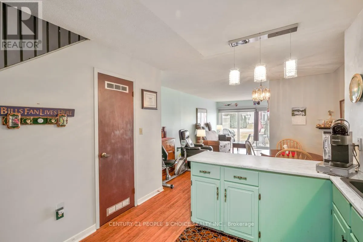 3 - 4 PARADISE BOULEVARD