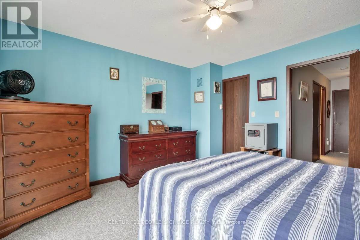 3 - 4 PARADISE BOULEVARD