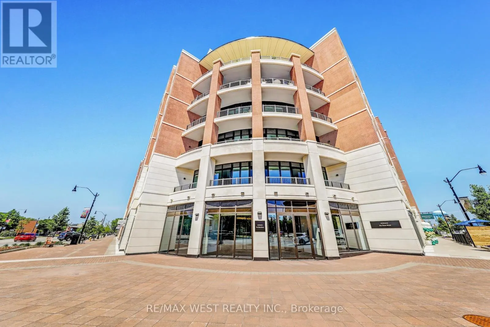 211 - 1 HUME STREET