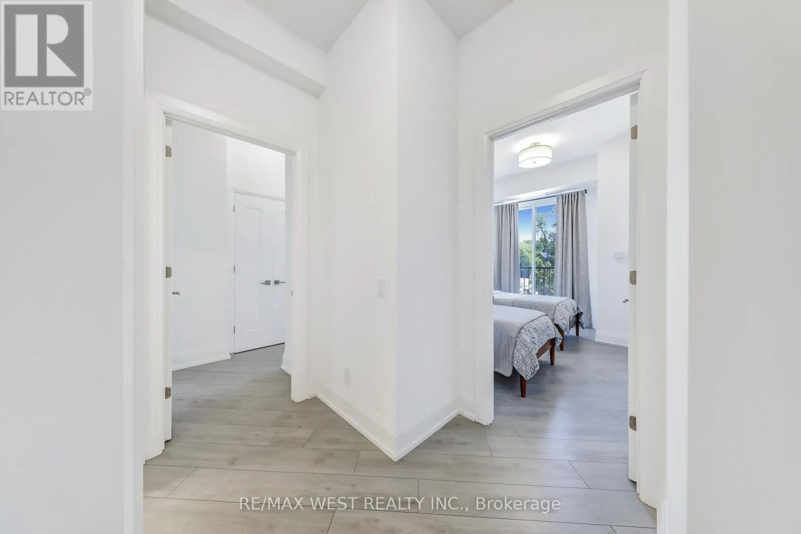 211 - 1 HUME STREET