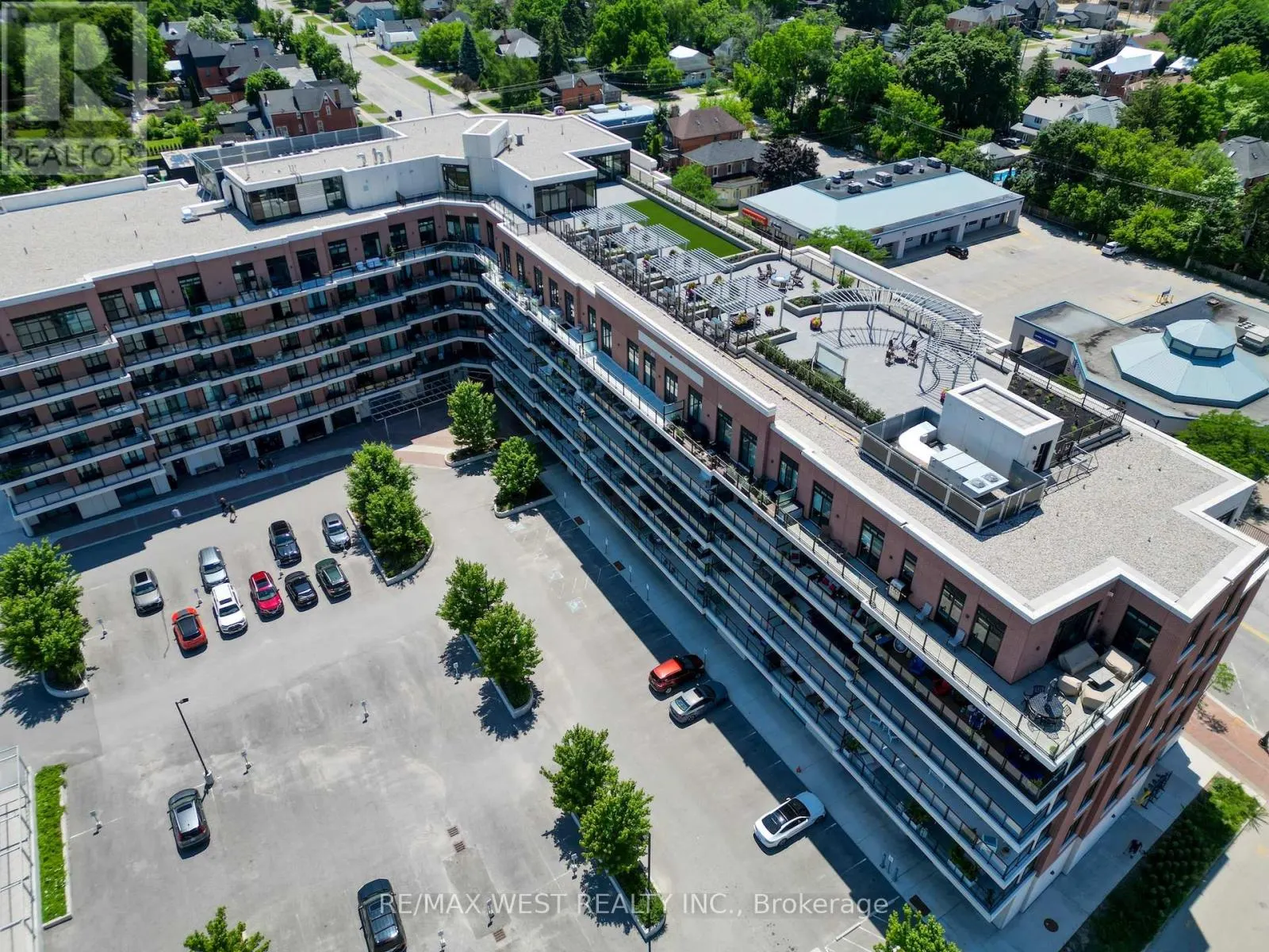211 - 1 HUME STREET