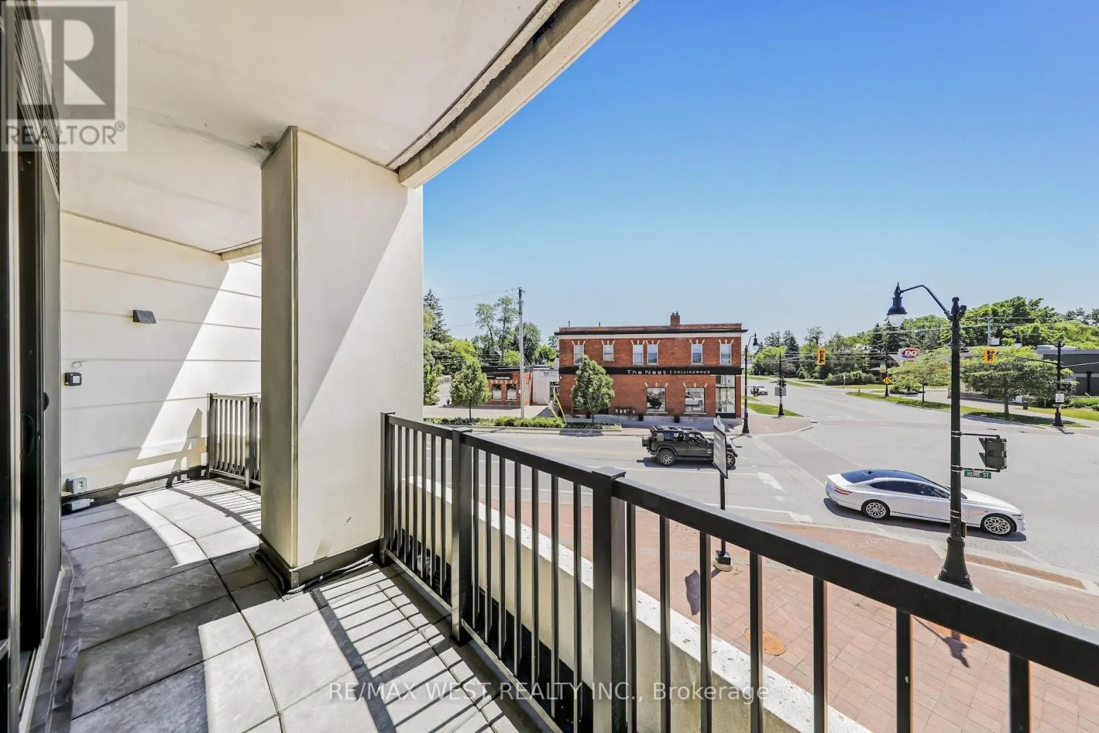 211 - 1 HUME STREET