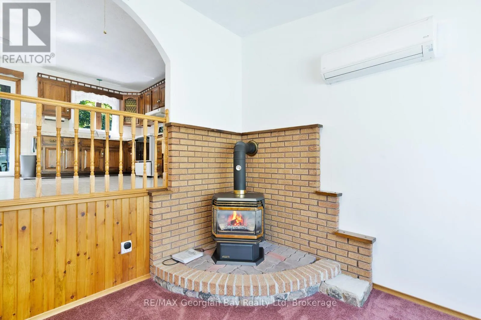 2284 CHAMPLAIN ROAD
