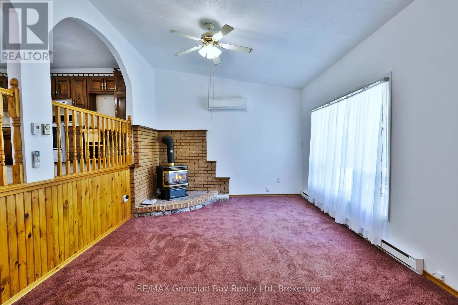 2284 CHAMPLAIN ROAD