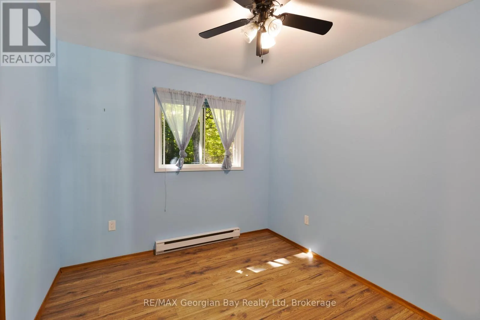2284 CHAMPLAIN ROAD