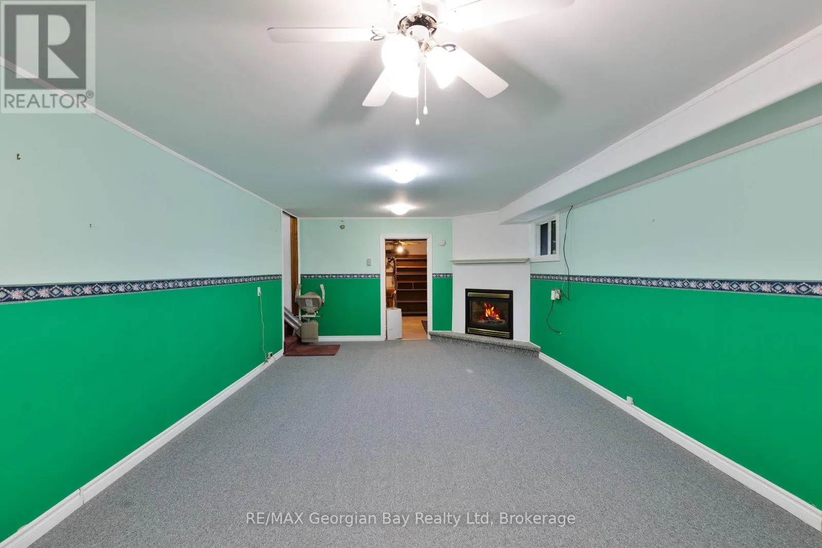 2284 CHAMPLAIN ROAD