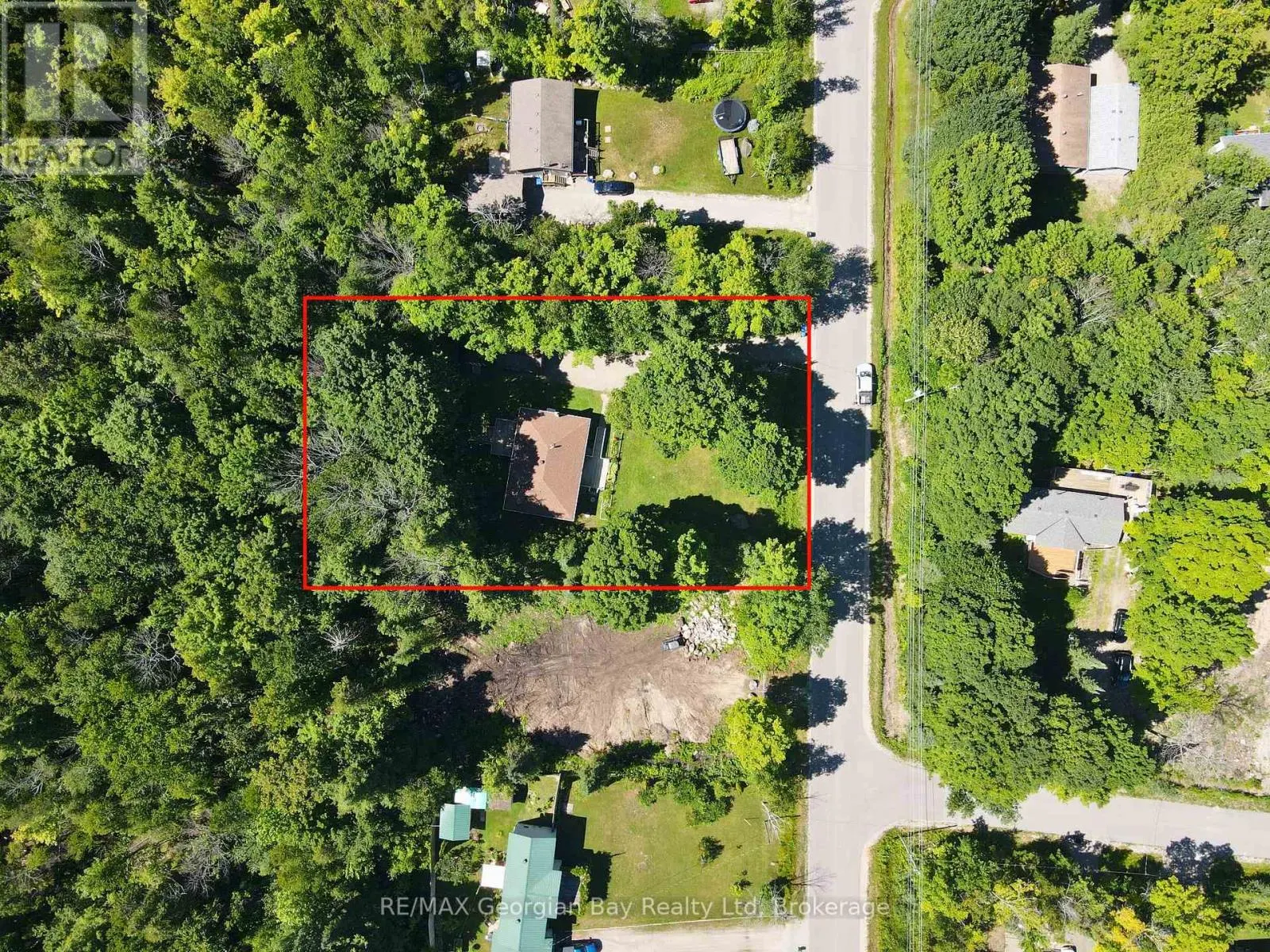 2284 CHAMPLAIN ROAD