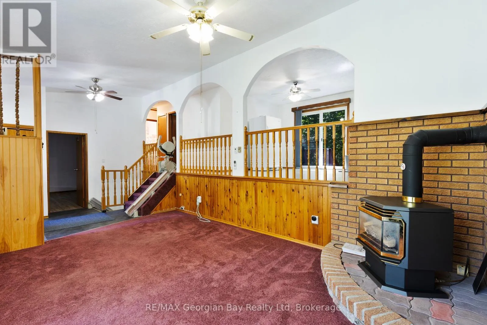 2284 CHAMPLAIN ROAD