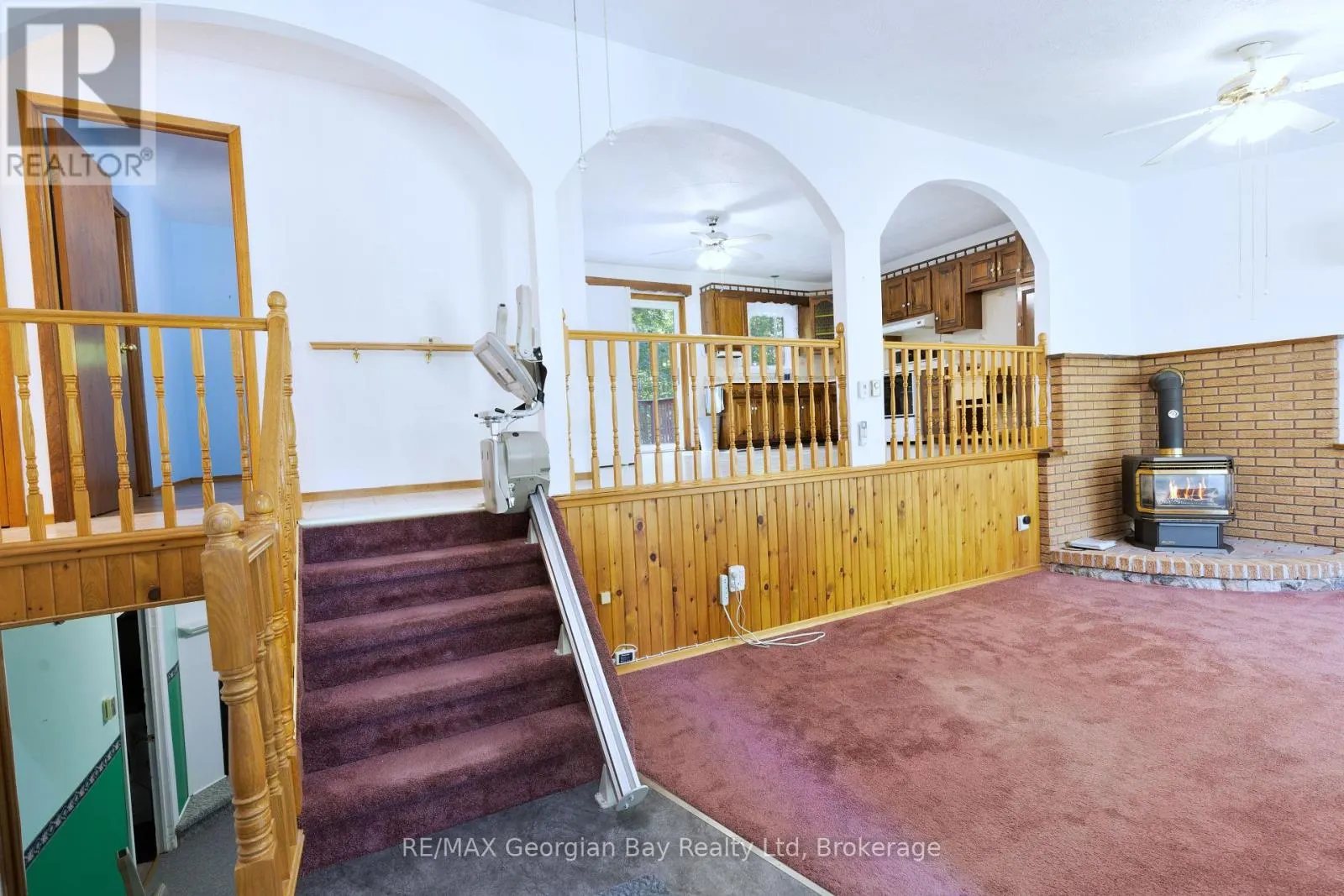 2284 CHAMPLAIN ROAD