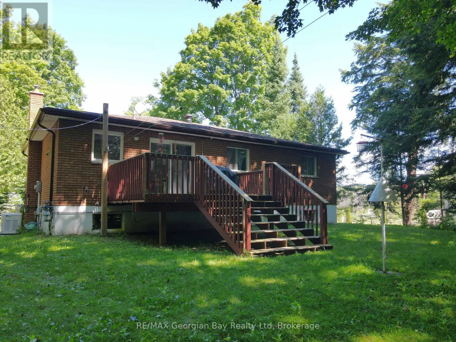 2284 CHAMPLAIN ROAD