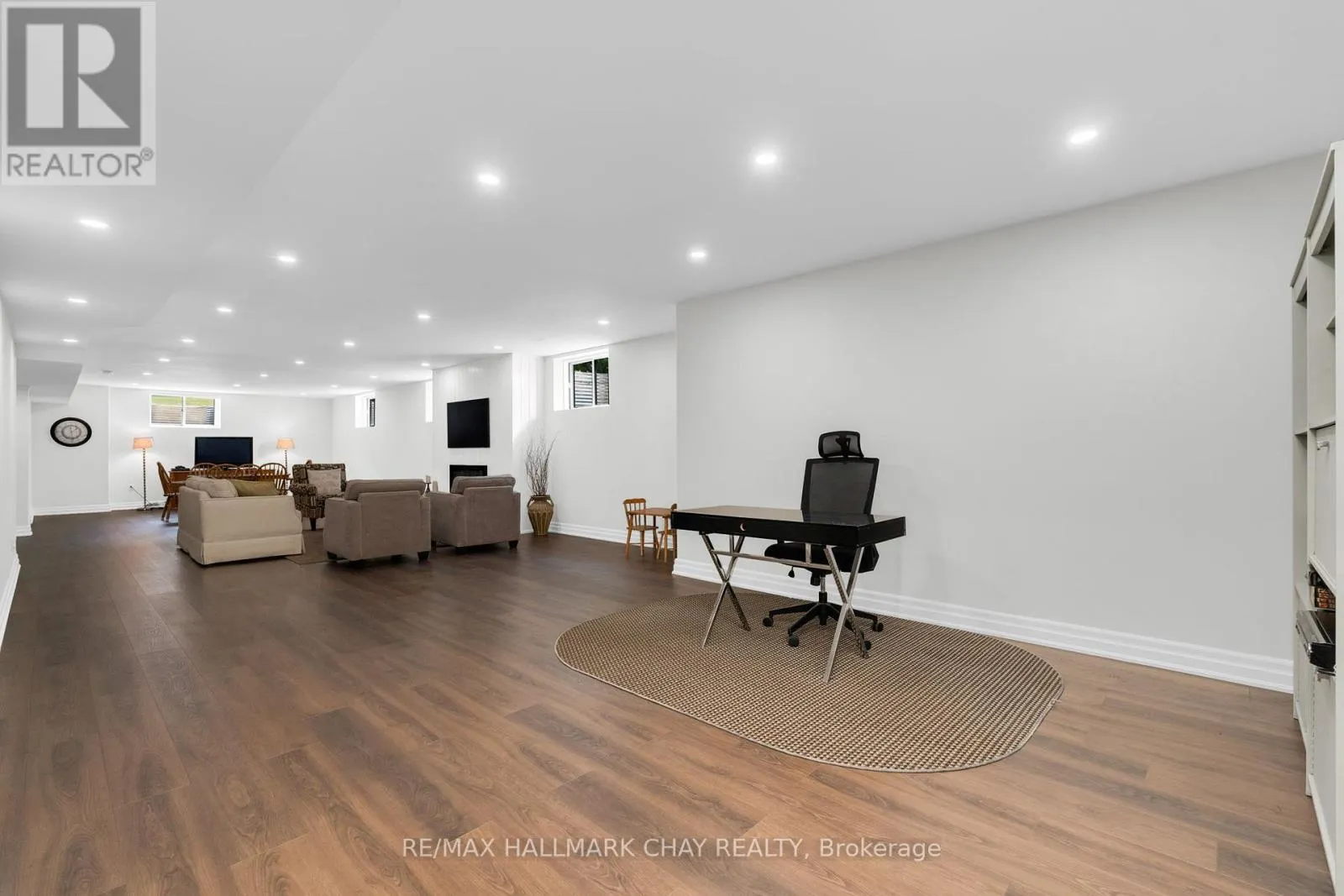 10 BYERS STREET